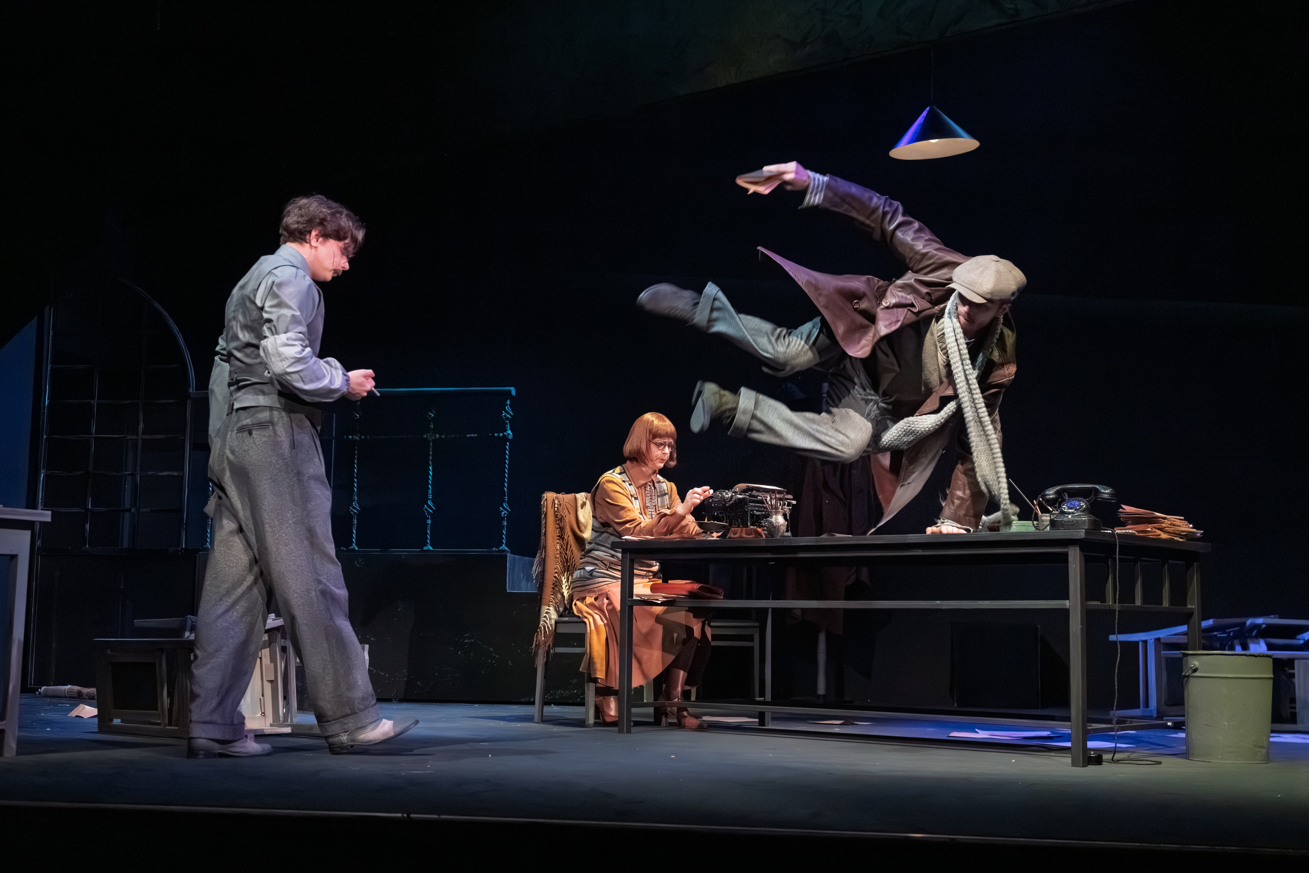 Театр Терезы Дуровой: Кто Есенин?. Сайт фотографа Сергея Абрамова