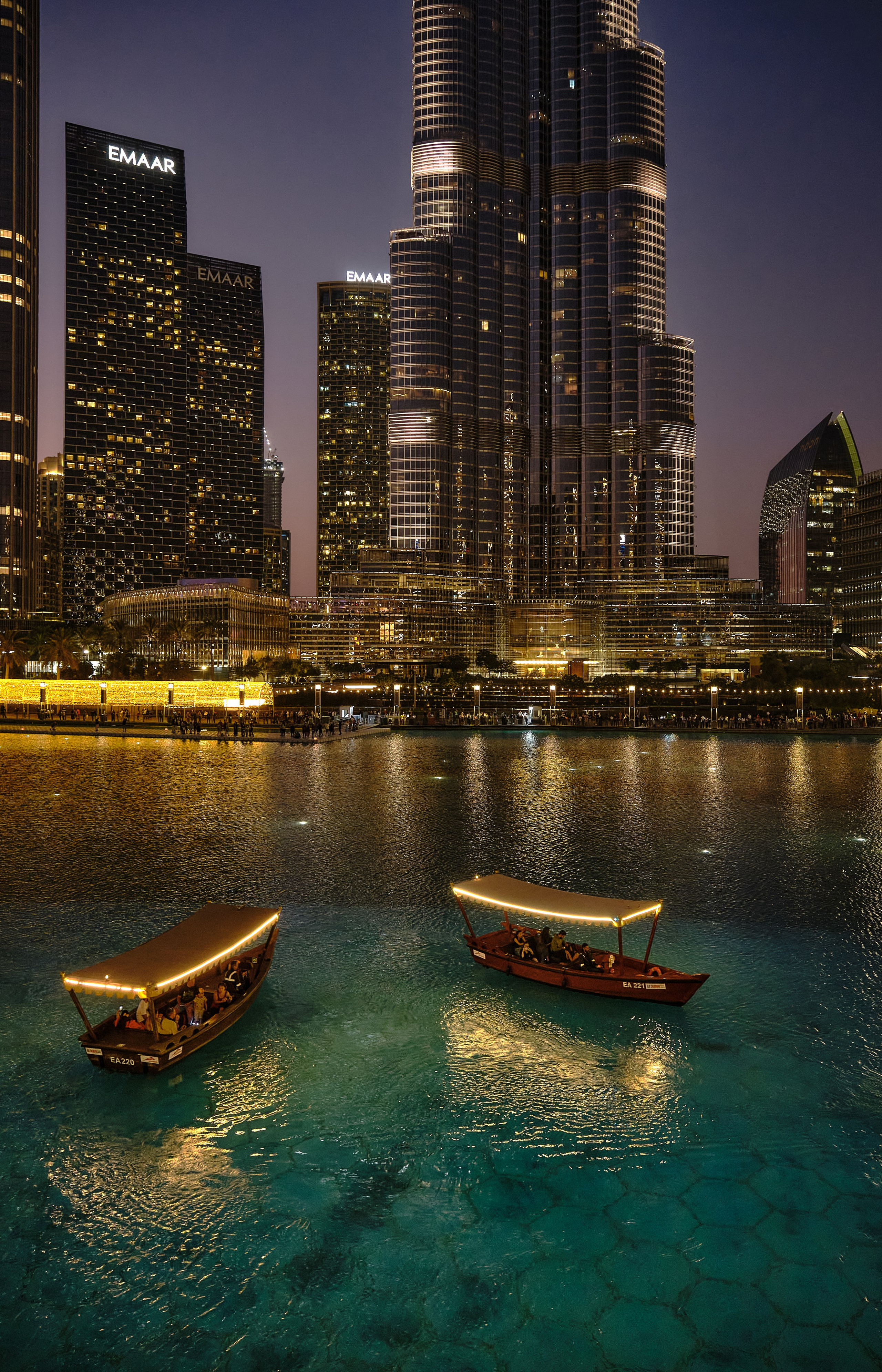 Dubai & Abu Dhabi. Aleksandr Kobtsev