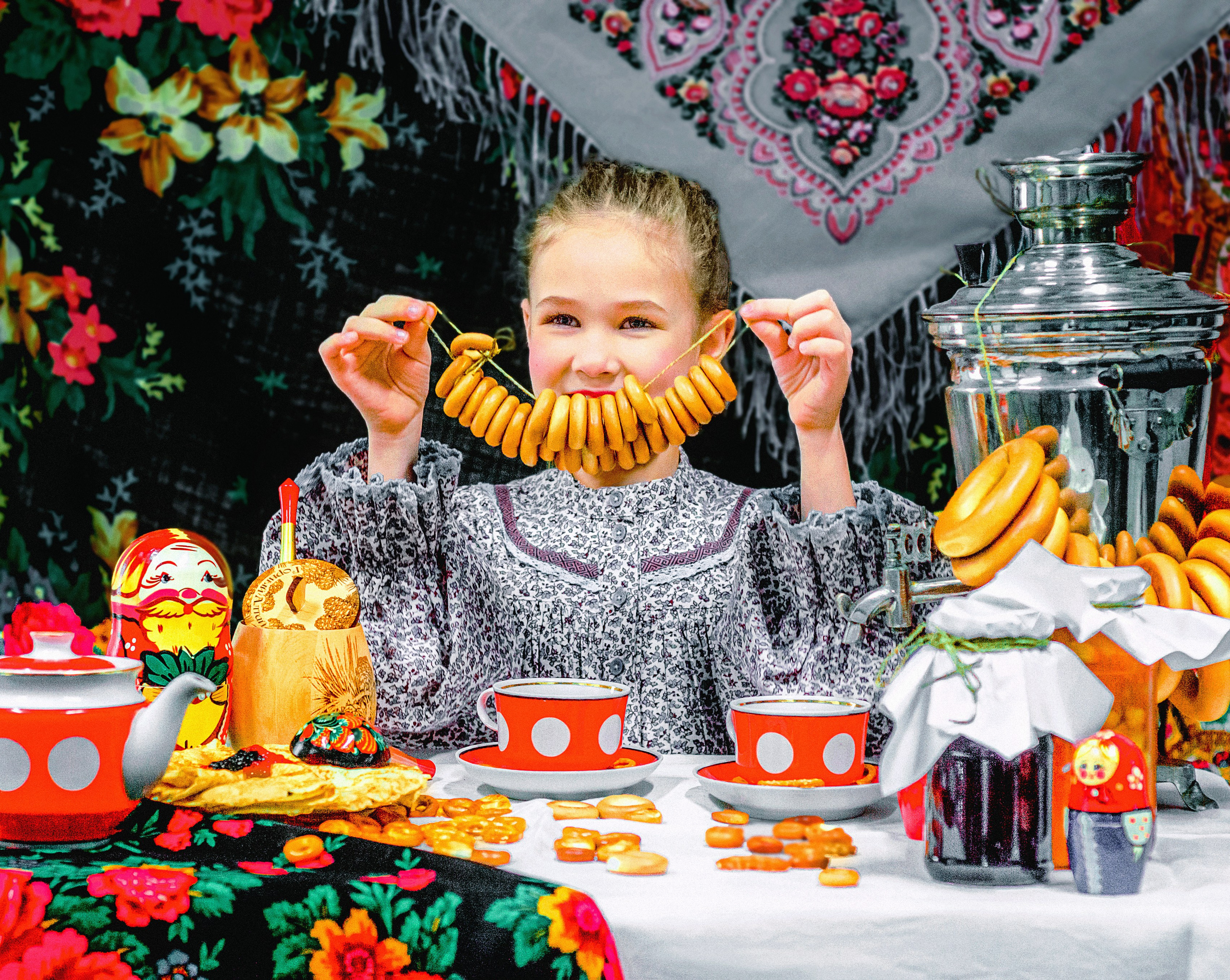 Яркая фотосессия детей в честь масленицы. Фотографы для фотосессий в Новосибирске