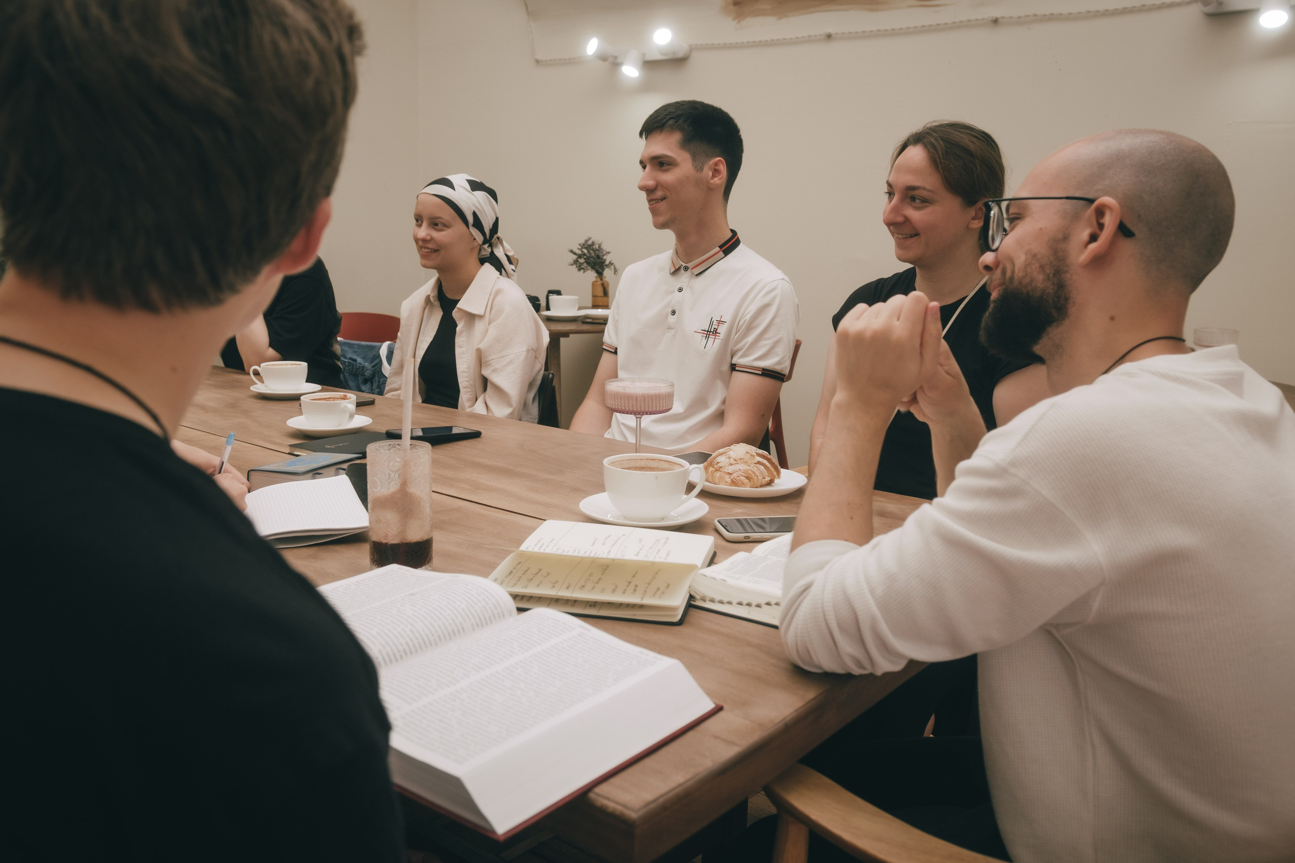 Библейский завтрак 18.06.2024. Фотограф в Москве Максим Скоробогатов