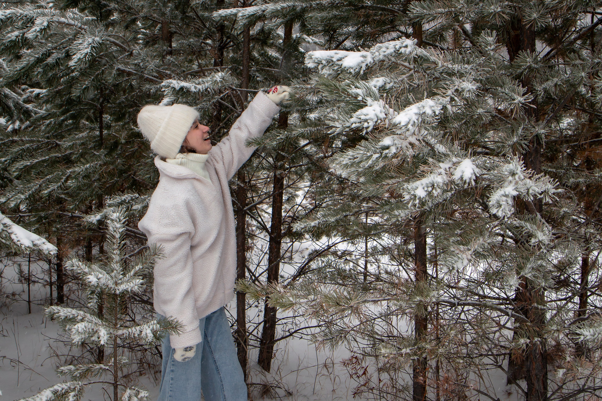 Дарья. В зимнем лесу. Фотограф в Шелехове, лучшие выпускные альбомы в Шелехове