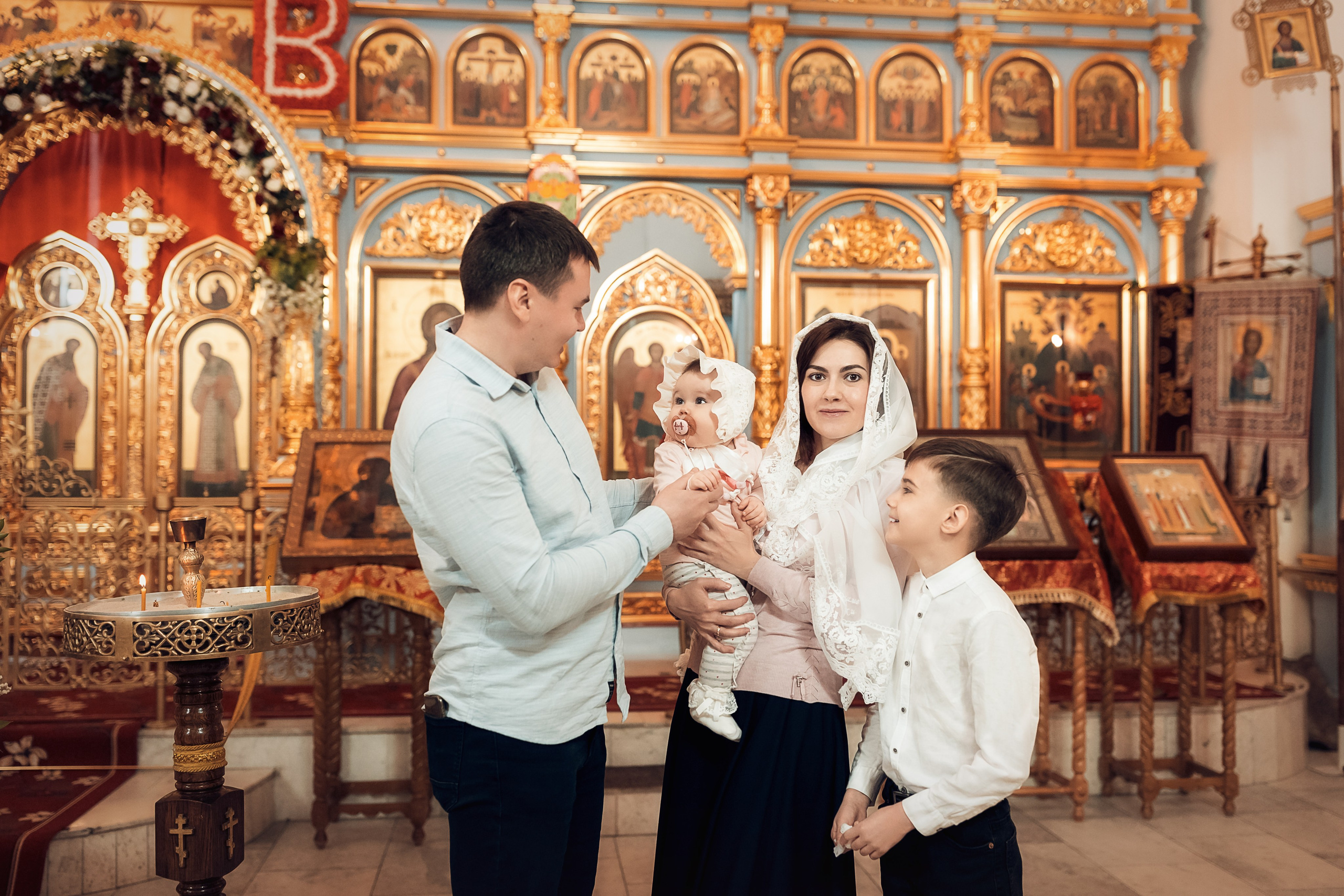 Съемки в храме. Семейный и церковный фотограф в Нефтеюганске