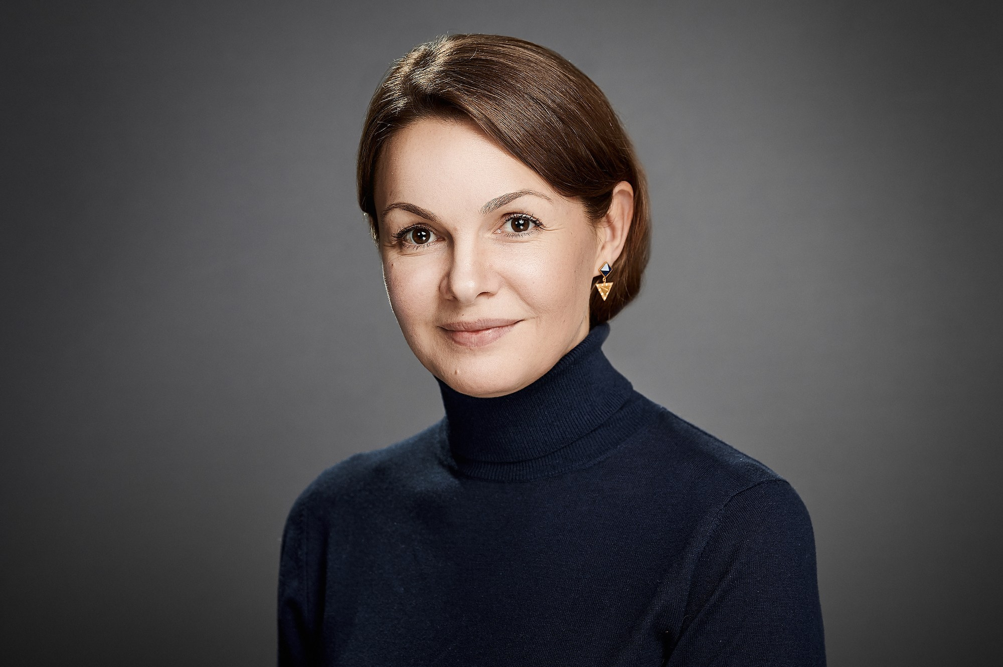 Headshot, портрет в интерьере офиса, командная съёмка, репортажный портрет в рабочей обстановке. Промышленная и репортажная фотография
