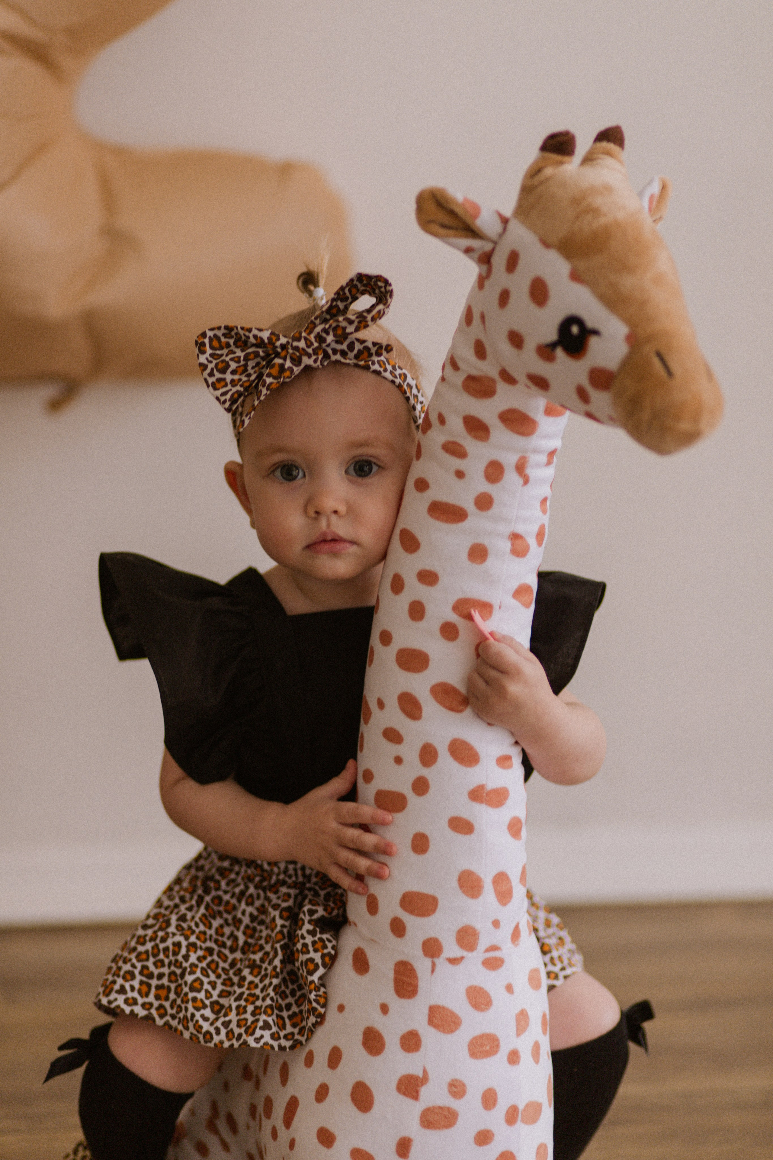 Олеся, Есения и Артём. Главная