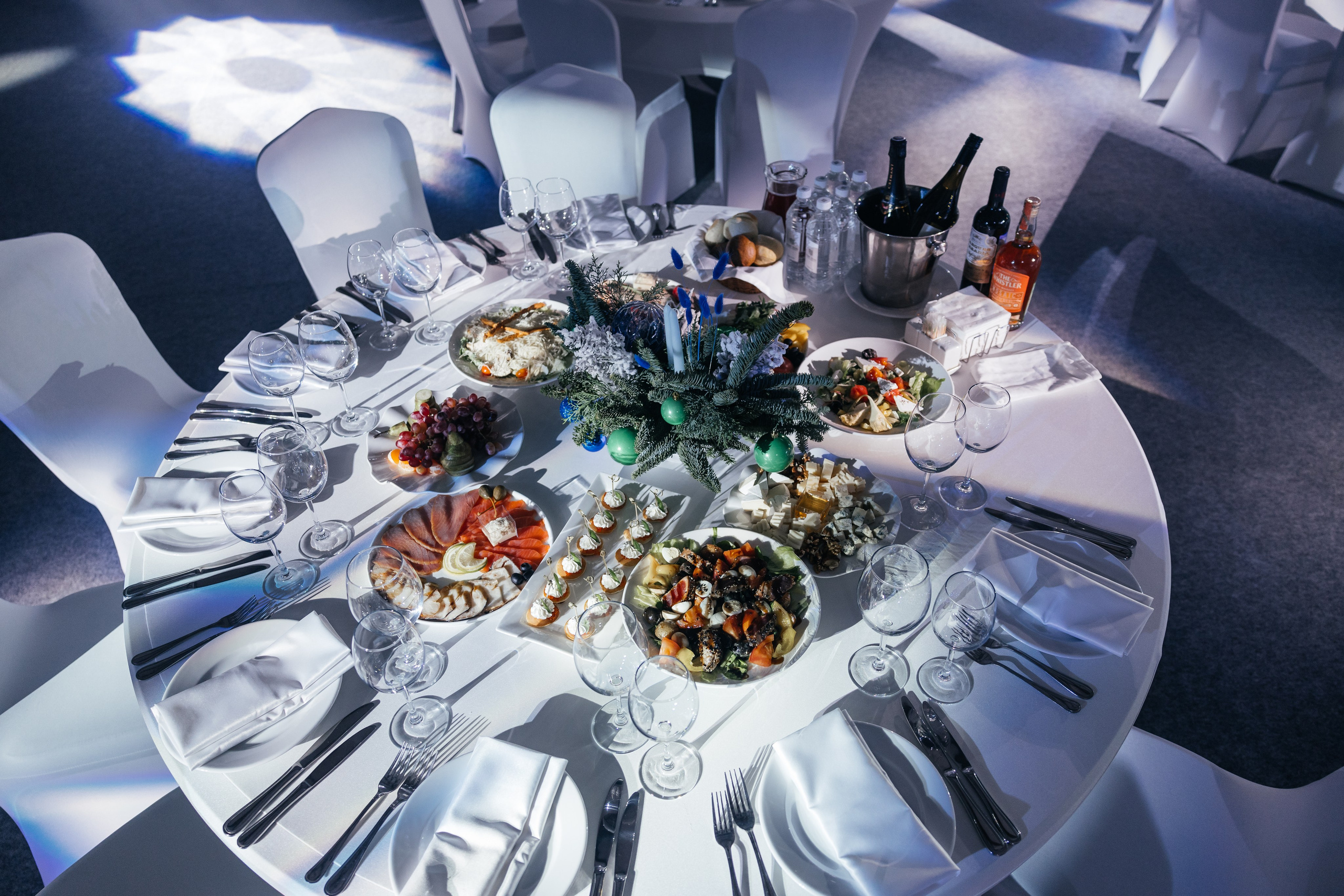 Снимал репортаж для «Газпром нефть», Газстройпром, Росатом, ОЗОН, Мегафон, ВТБ, Т-Банк, Unilever, Материа Медика Холдинг. Фотограф Serg-Epic — Сергей Клепиков