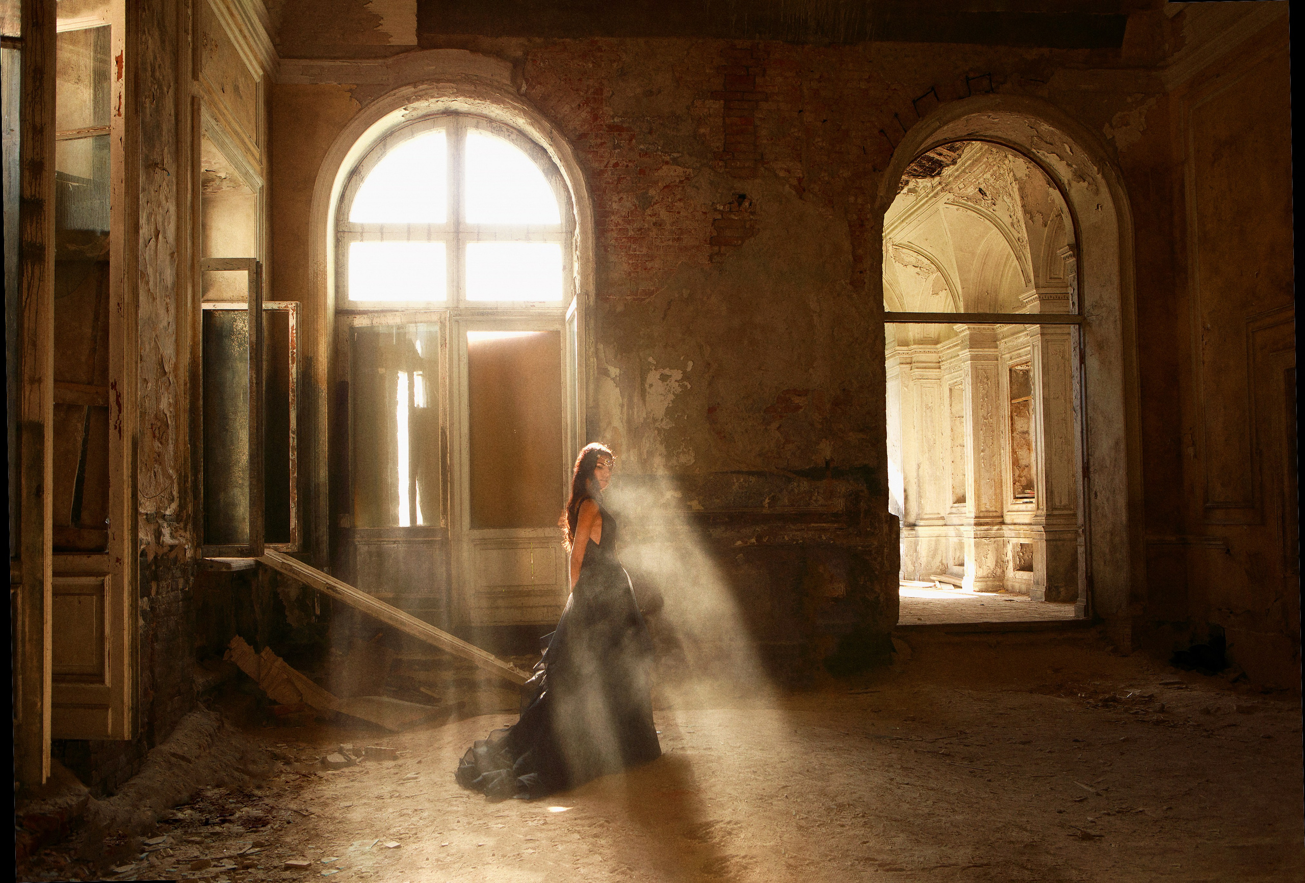 Ashes of the past. Главная