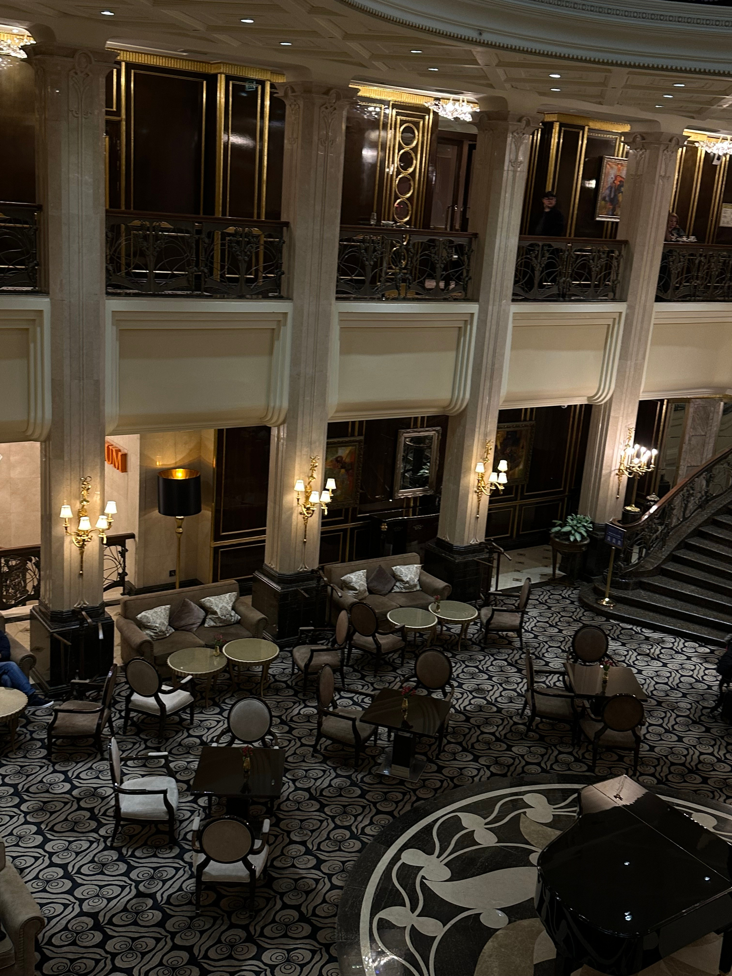 МОБИЛЬНАЯ СЪЕМКА В ОТЕЛЕ. Коммерческий фотограф для брендов в Москве