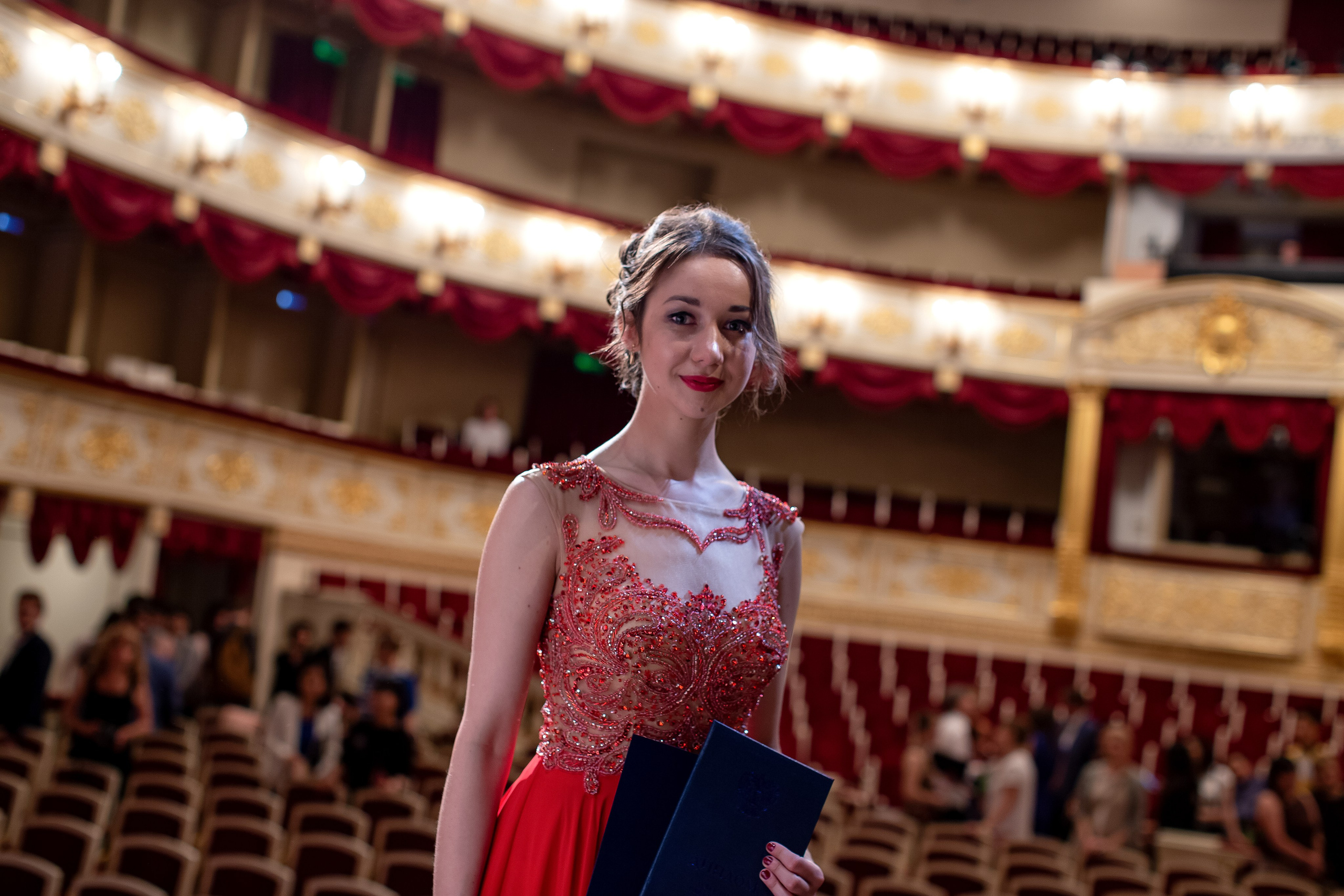 Репортаж -Выпускной. Портретный Студийный и уличный фотограф Москва. Индивидуальные, Семейные, Беременность, Будуар, Каталог, контент съемки для блога и бизнеса