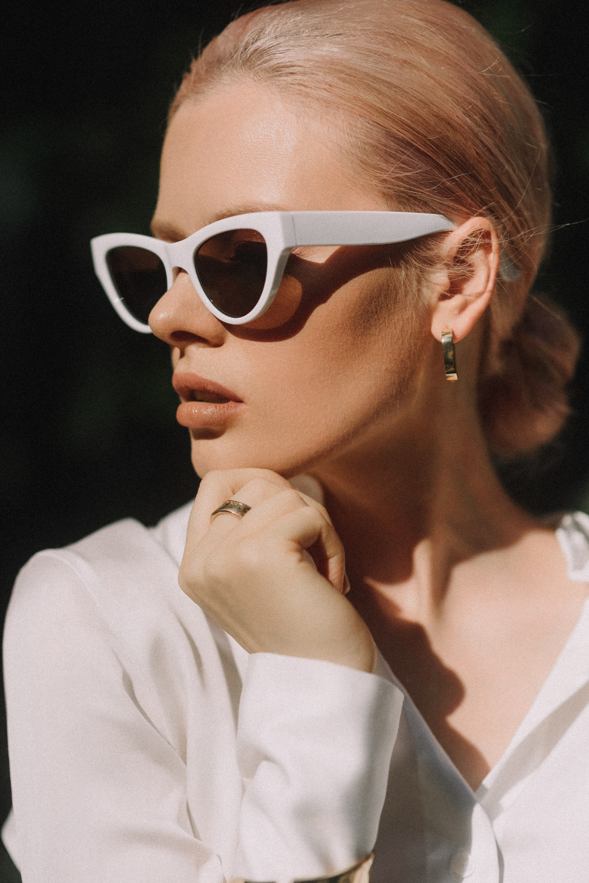 Портретная фотосессия на улице для девушки. Женский портрет 💋 Индивидуальные фотосессии для девушек в Москве