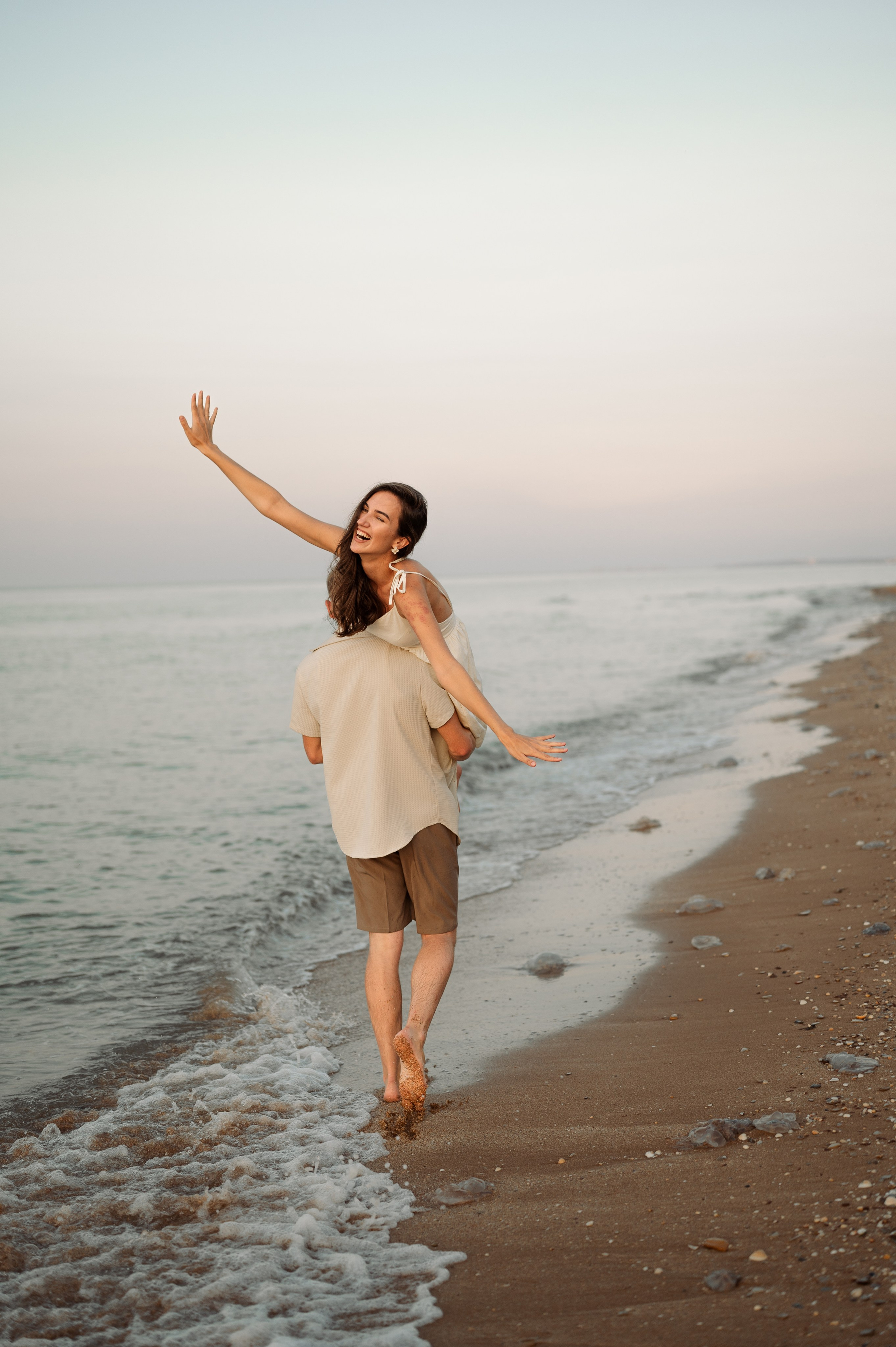 Предсвадебная съёмка на море🌊. Свадебный и семейный фотограф в Краснодаре Алина Мельник
