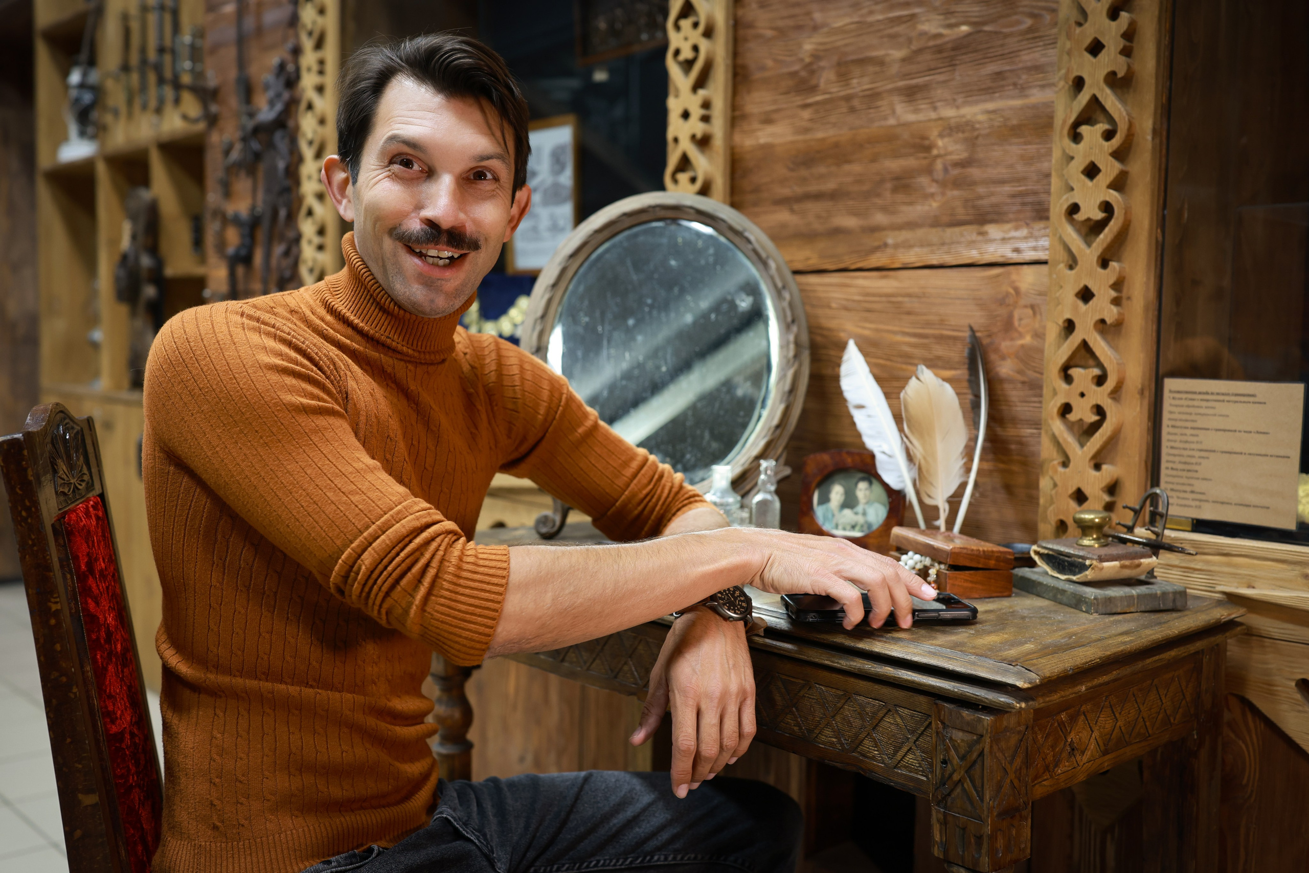 Фоторепортаж с интерактивной лекции Евгения Качурина «История фотокладов», проходившей в творческом пространстве «Девятка»  г. Тула. Фотограф в Туле — Борисов Николай