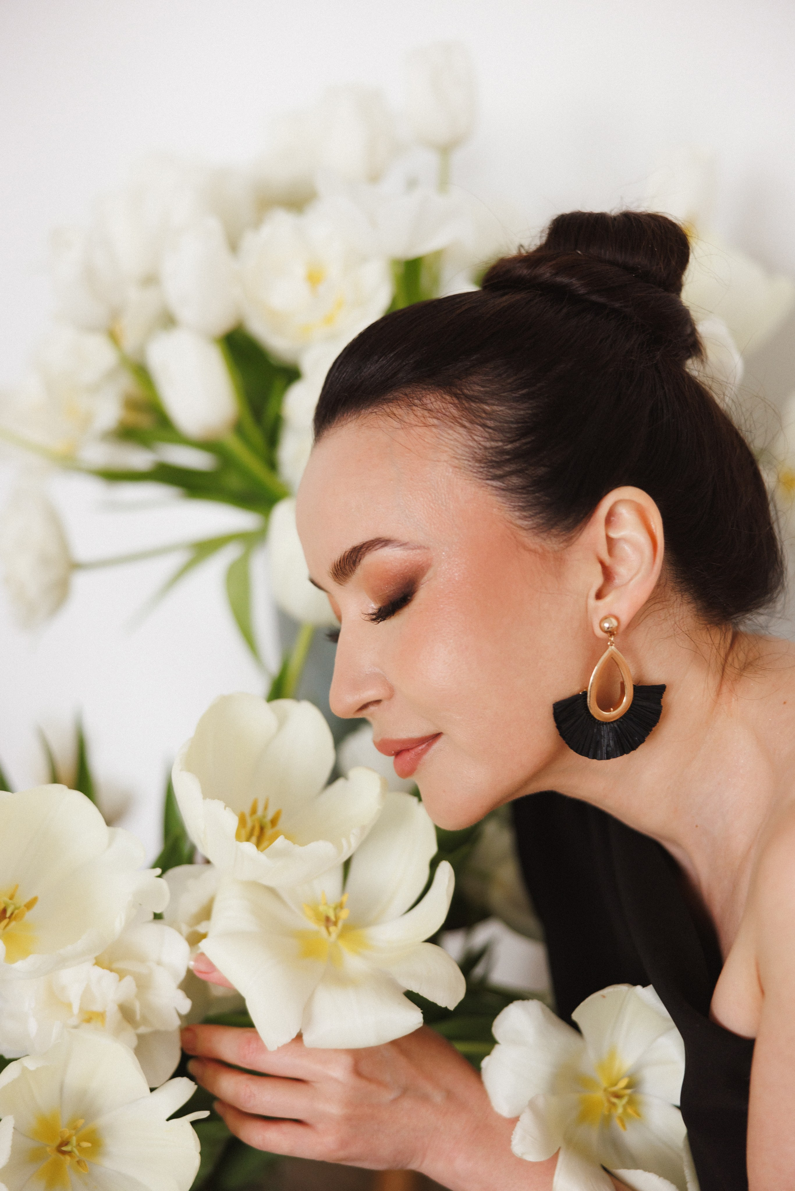 Фотосессия с живыми цветами в фотостудии «Lite», город Краснодар. Семейный и детский фотограф в Краснодаре Анна Трашкова