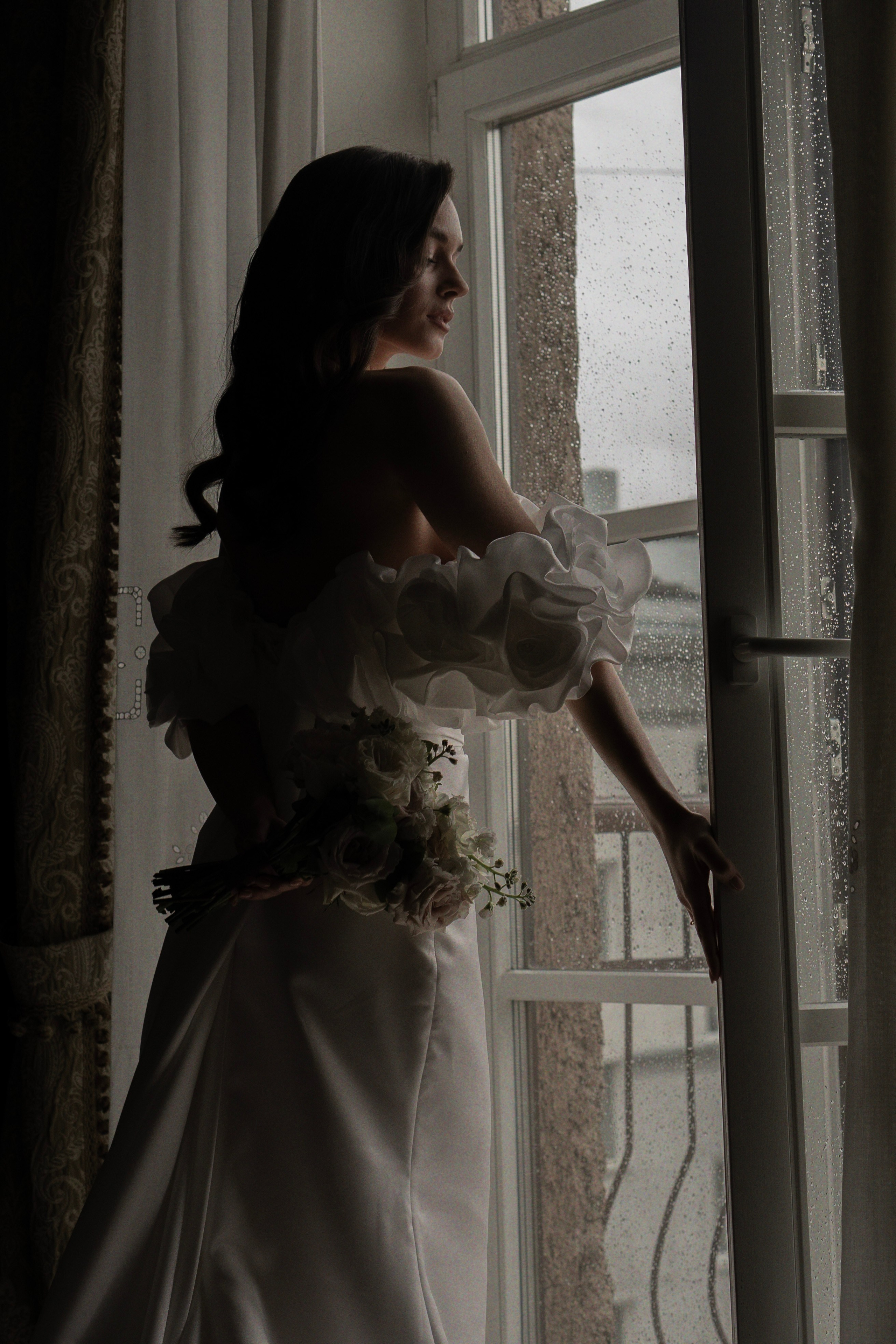 Свадебная в ретро-квартире. Фотограф Арина Шмакова