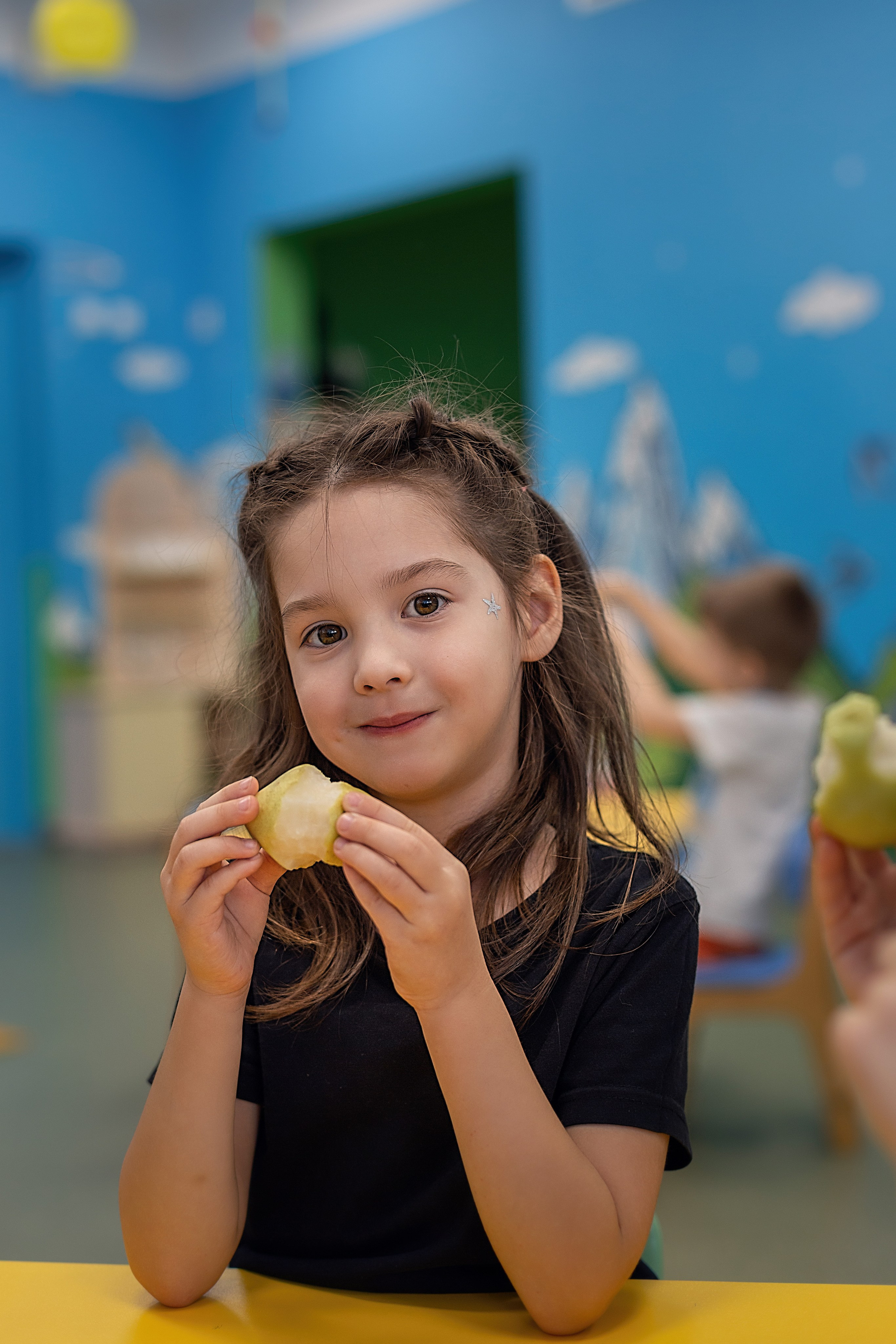 День в саду_ноябрь 2024. Семейный фотограф в Санкт-Петербурге