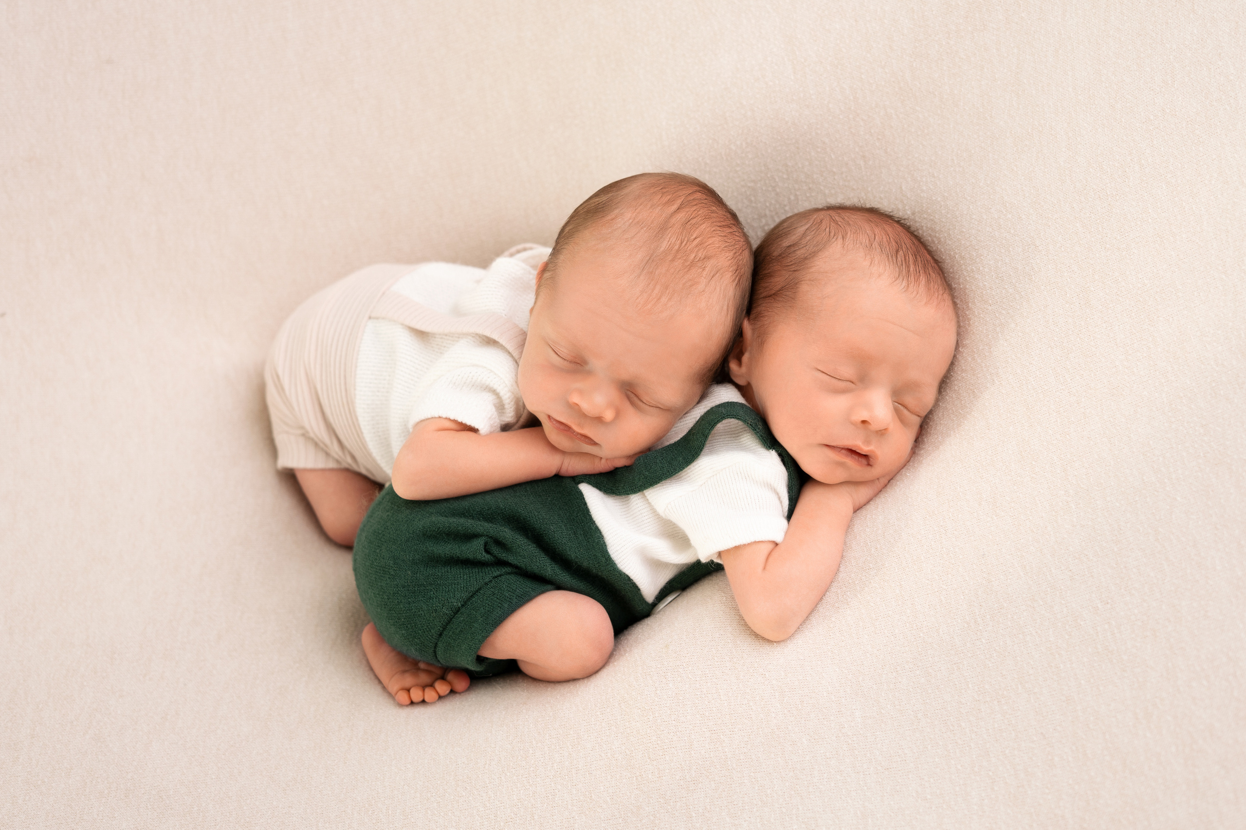 Захар и Ярослав (пакет стандарт). Фотограф новорожденных в Барнауле Русакова Анастасия