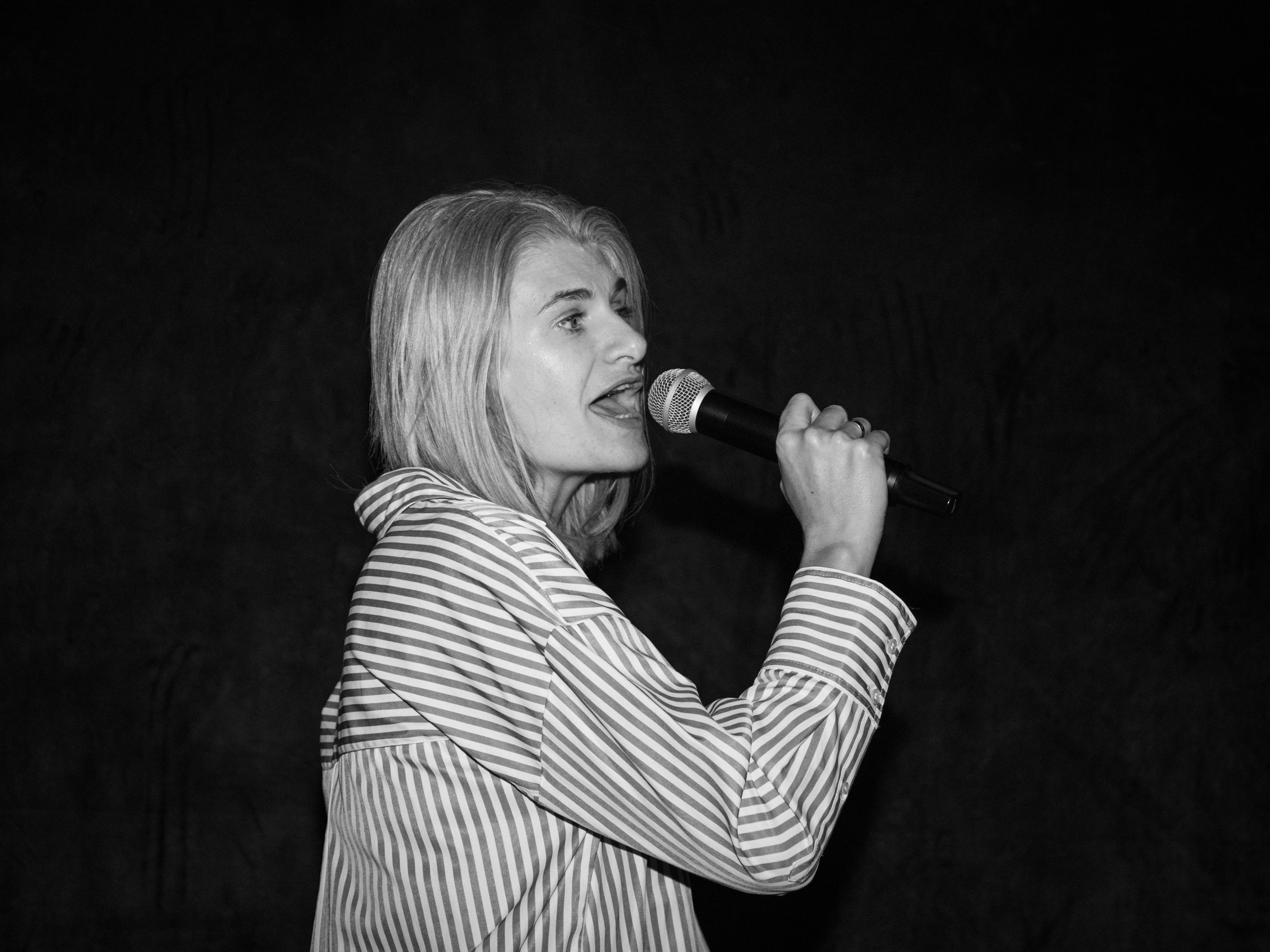 Репортажка из кальян-бара. Свадебный и семейный фотограф в Москве Мила Широких