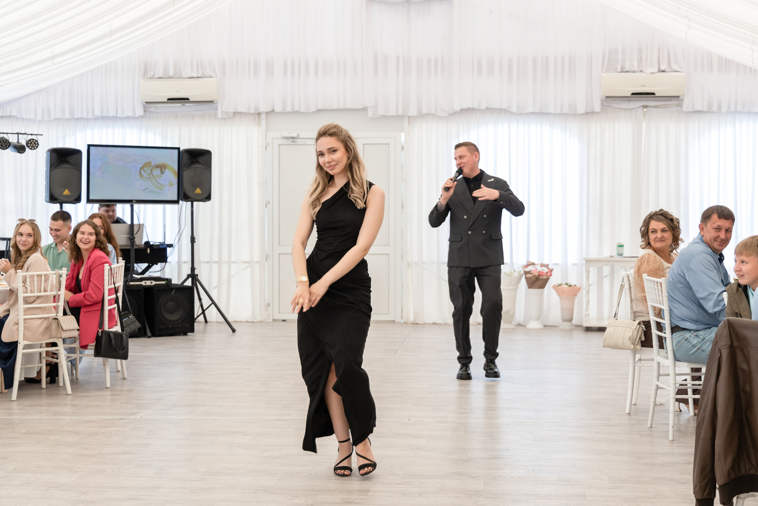 Ксения и Антон (полный день). Фотограф в Барнауле Юлия Садвокасова