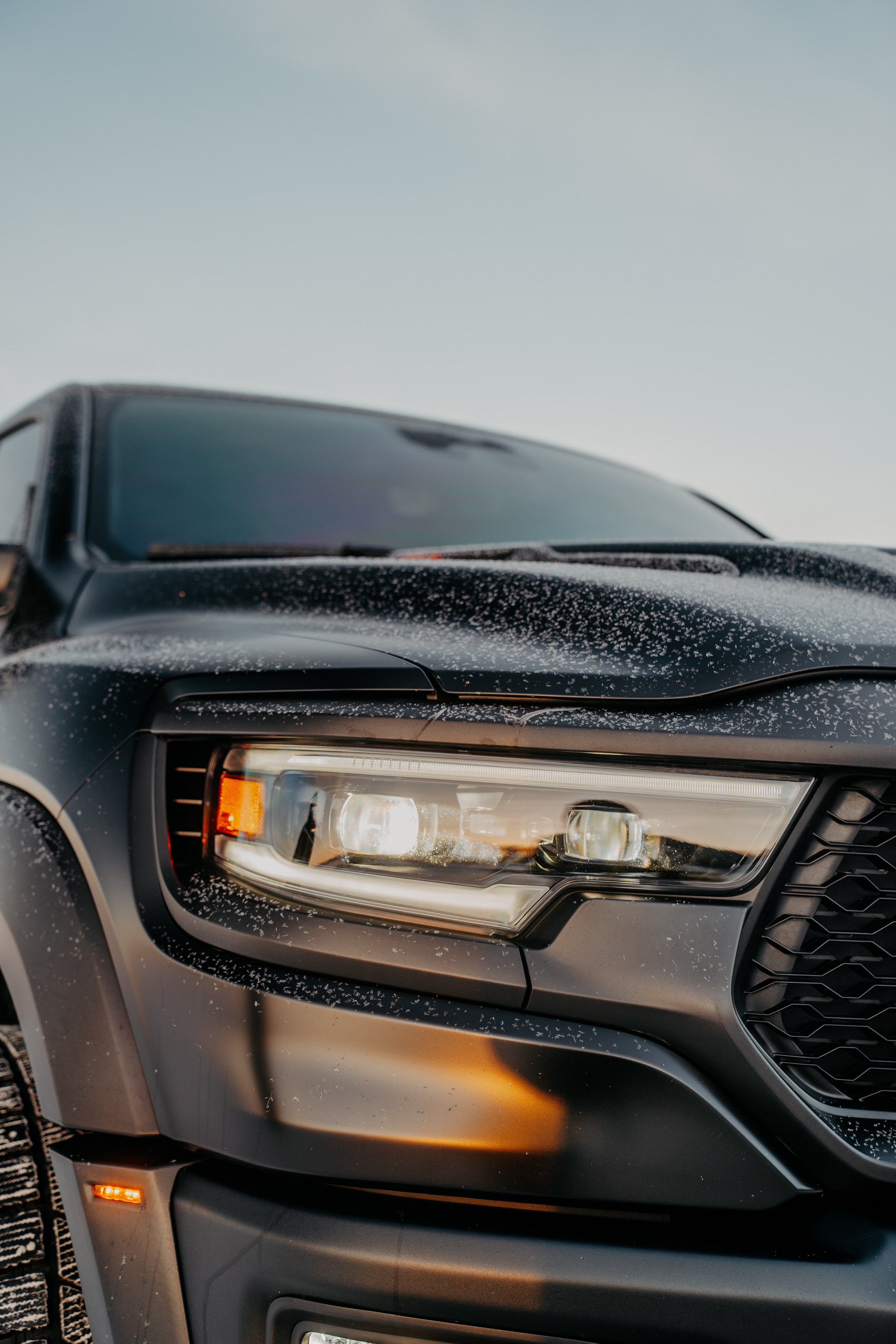 Ram Rebel TRX. Фотограф, видеограф и пилот дрона на Байкале