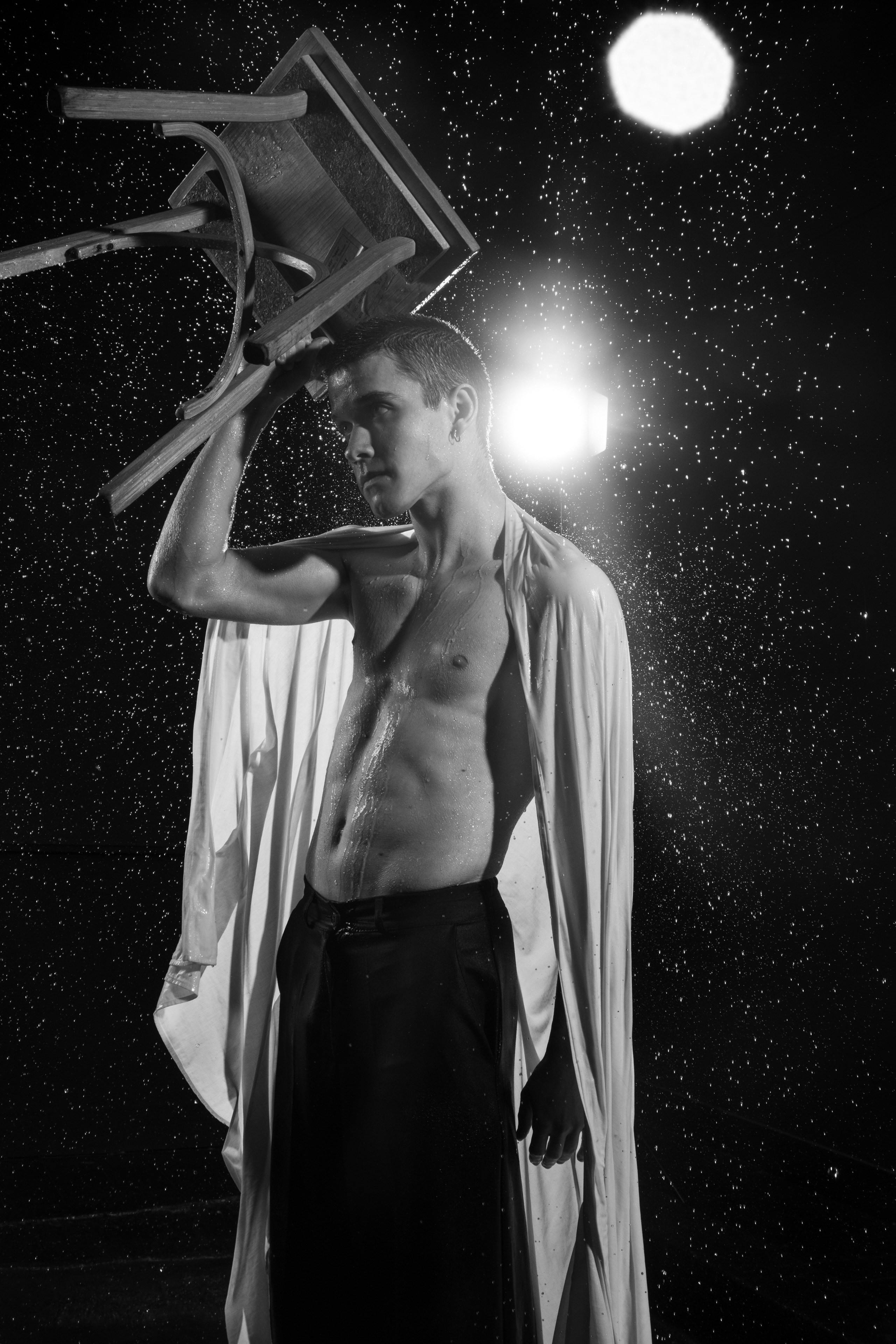 Разрываем душу под дождем. Мари — фотограф и видеограф из Москвы