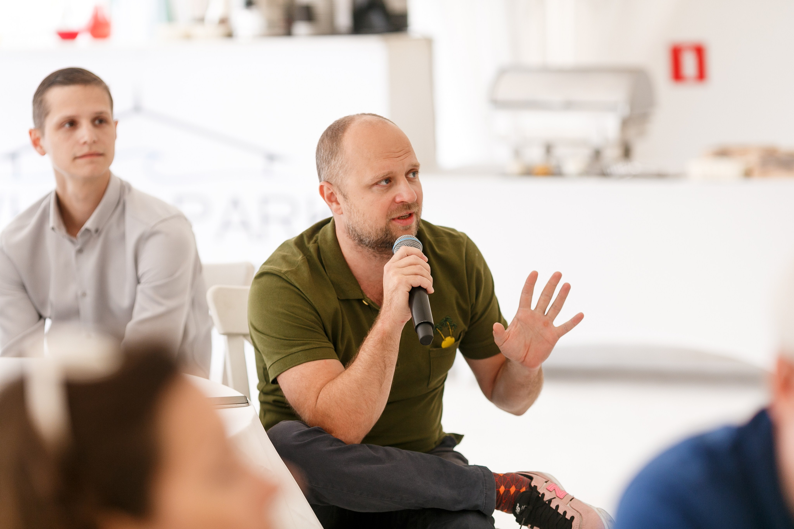 Выездной коучинг на берегу Строгинской поймы. Репортажный фотограф Борис Геер