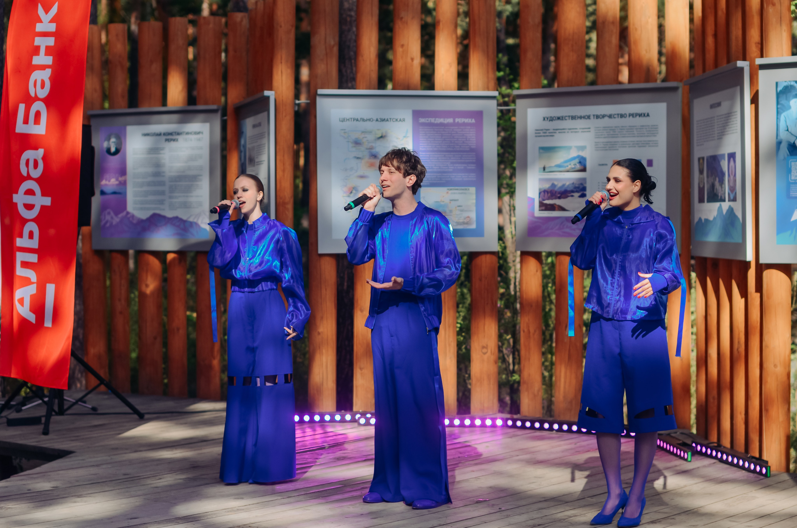 Фестиваль «Цветение Маральника на Алтае 2025». Фоторепортаж. Денисова Аля — фотограф для парных съемок и индивидуальных историй в Барнауле