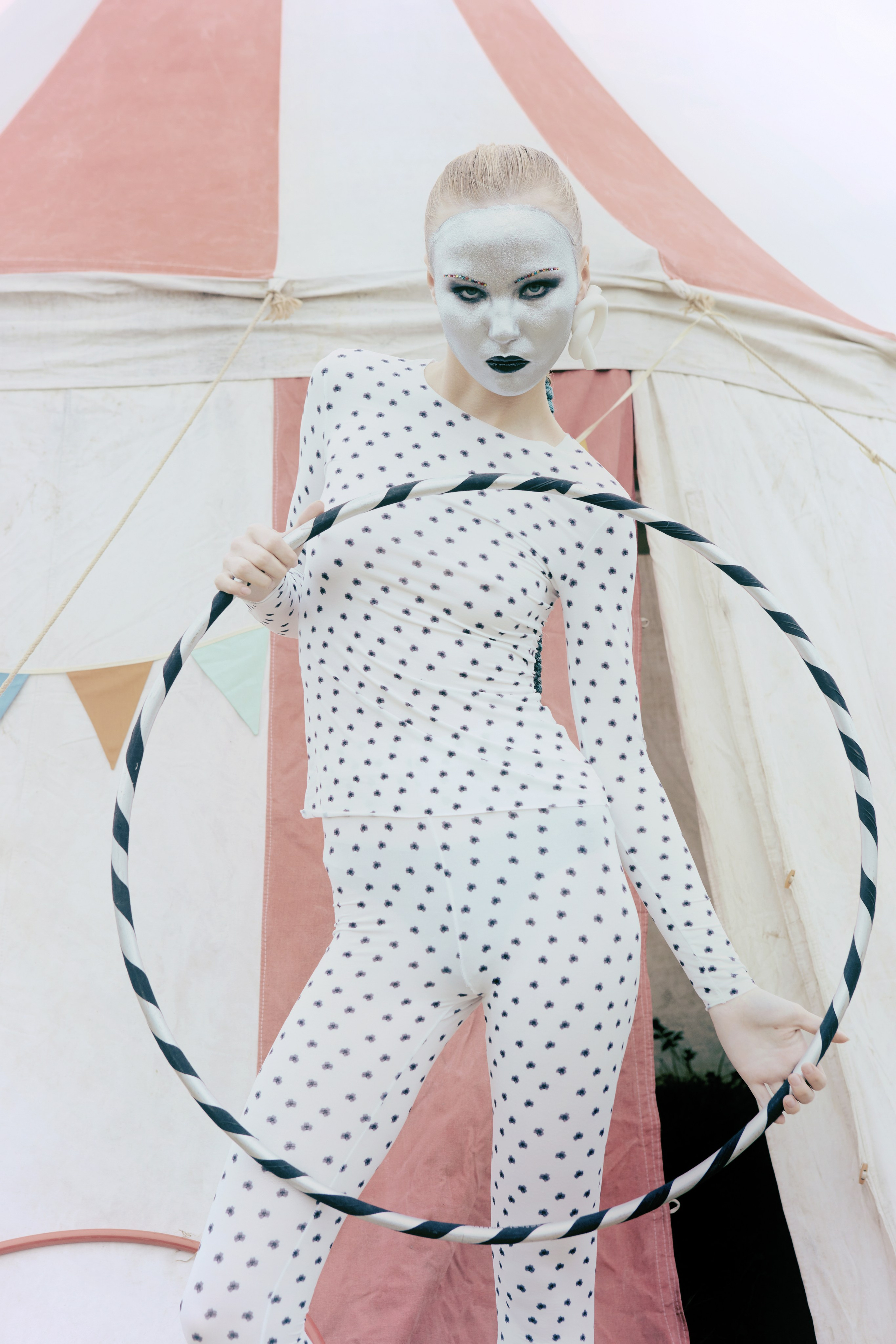 Badlon magazine: Sad circus. WORKS