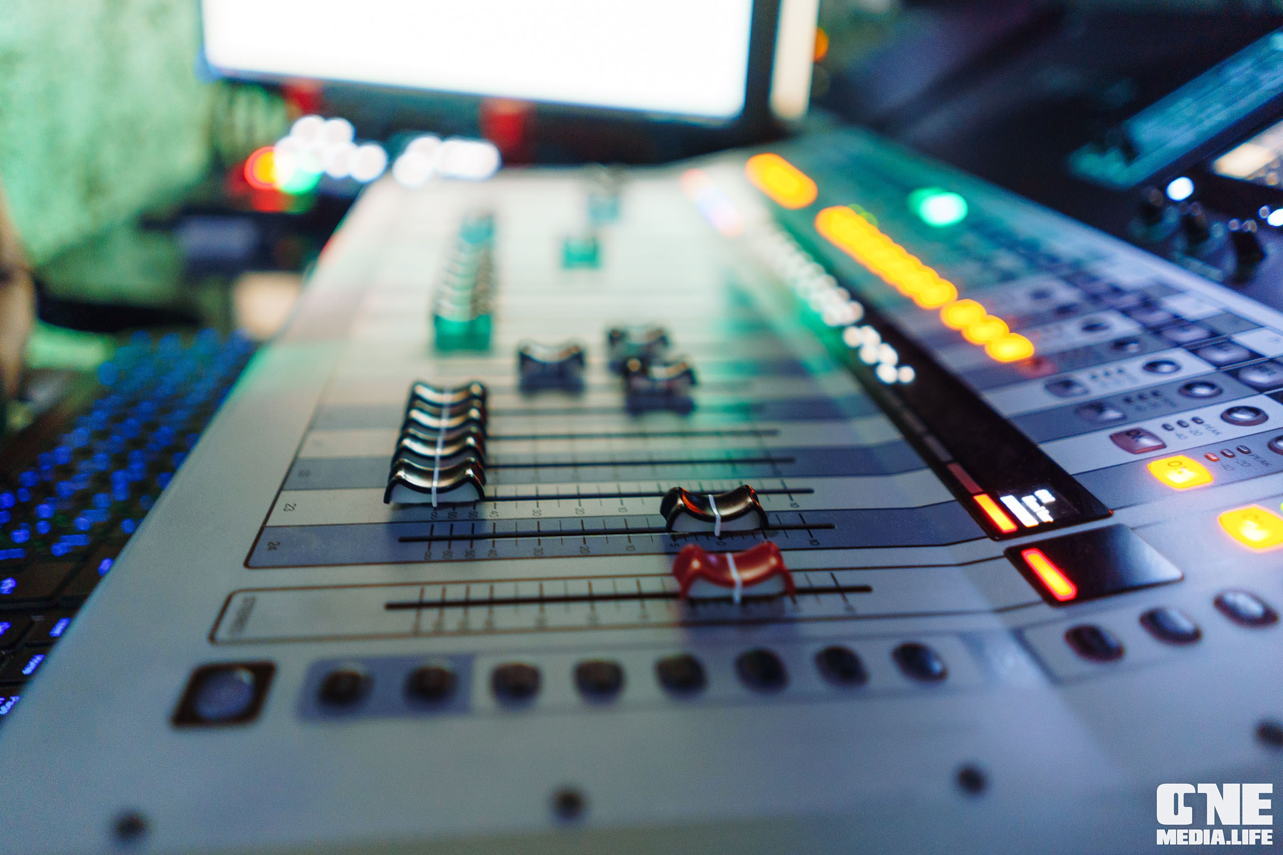 Фоторепортаж из караоке-клуба Эйфория. One Media Life: фоторепортажи, фотоотчеты с мероприятий и заведений