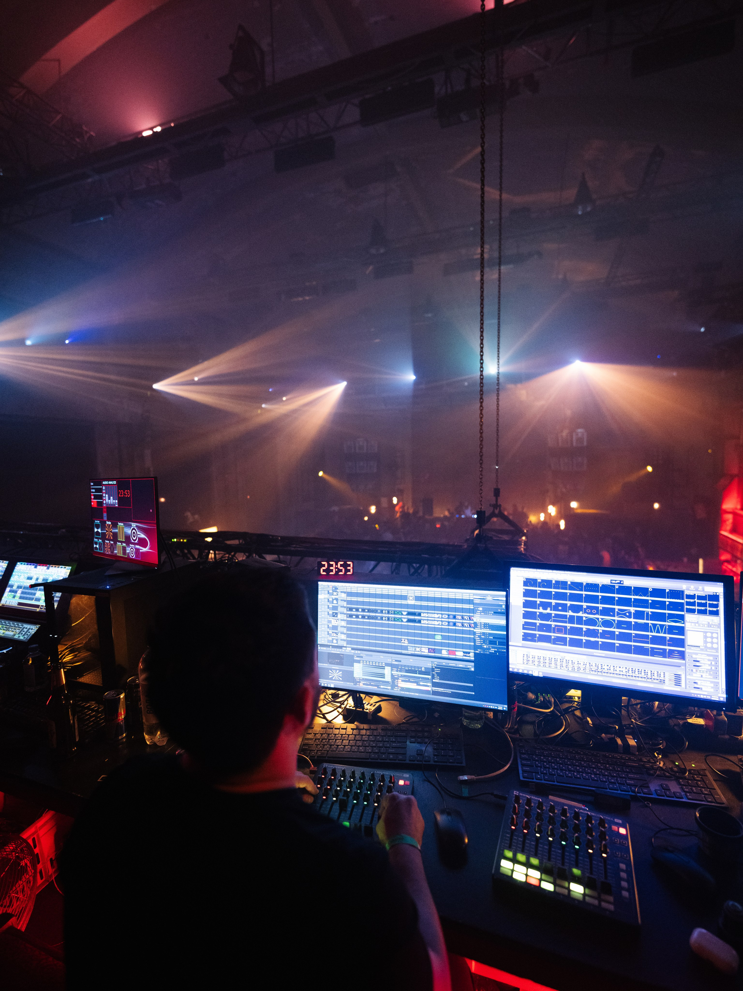 SICK YEARS, ARMA ╳ SILA SVETA. @tomrus: Рустам Шагиморданов — фотограф