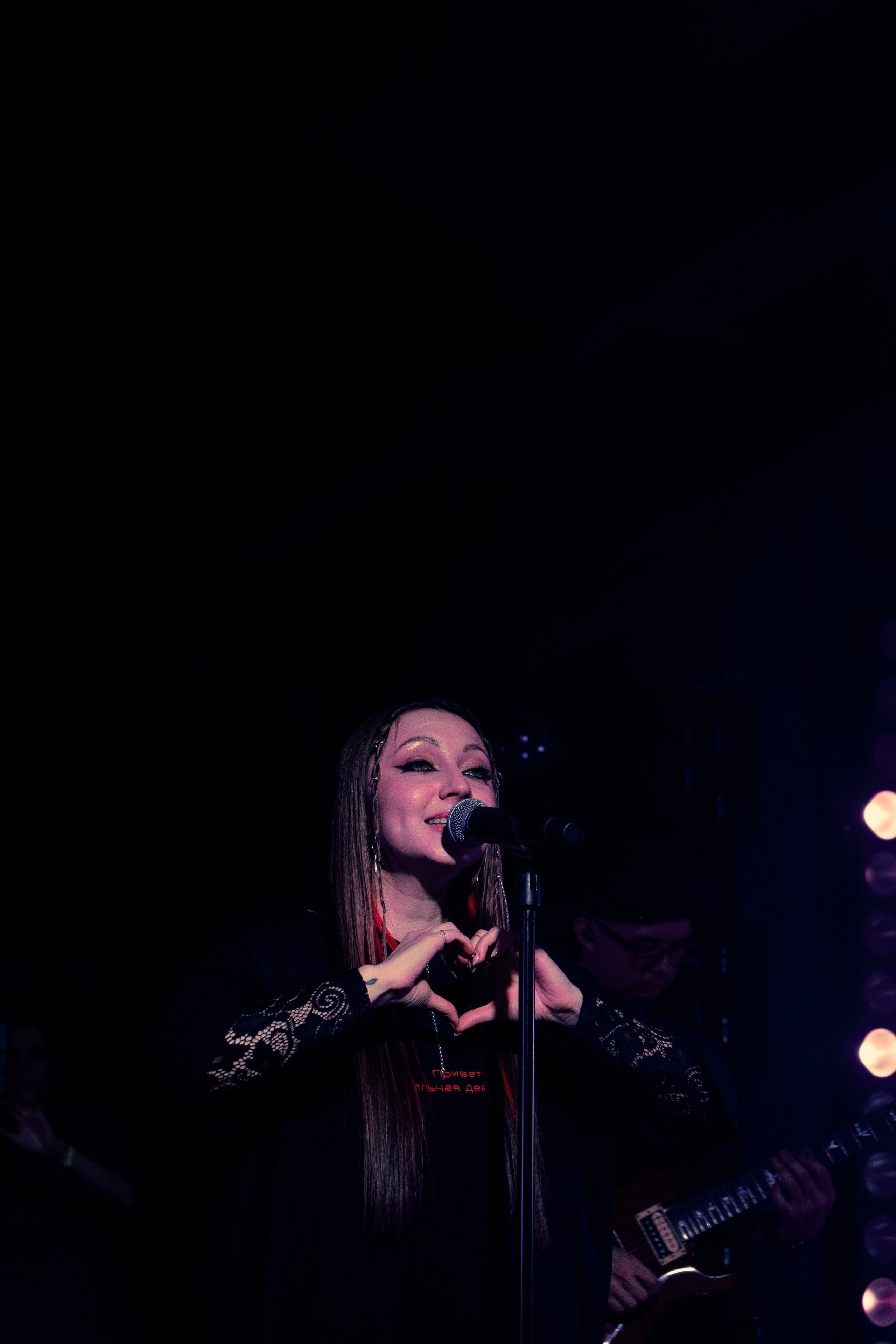 Аили. Первый сольный концерт в"Мумий Тролль Music Bar». Никита Скрипник — ТЕАТР В СТИЛЕ ФЭШН