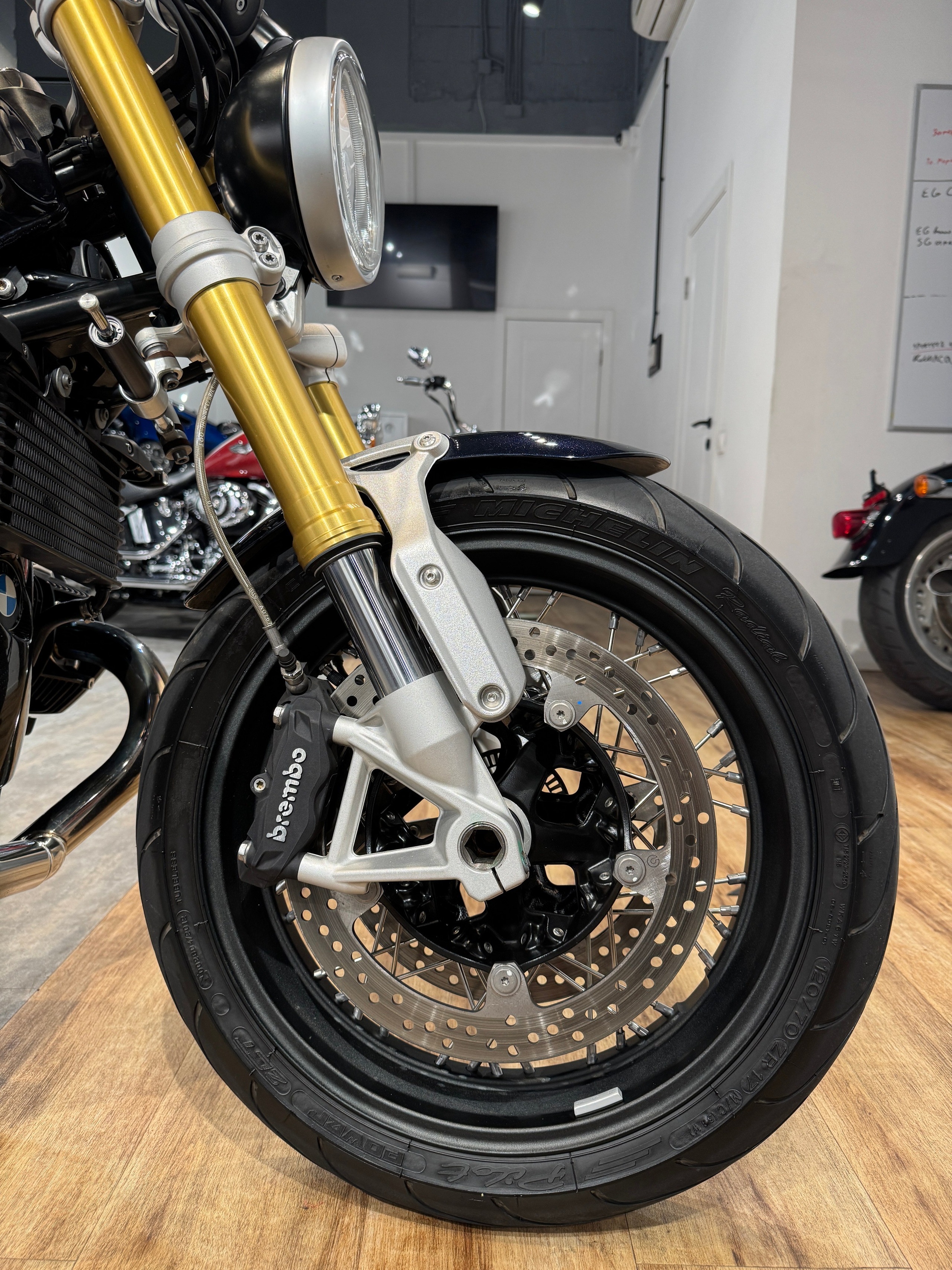 Мотоциклы Harley-Davidson BMW R Nine T (Option 719) — купить мотоцикл. Hello Davidson, Москва. Только хорошие мотоциклы…