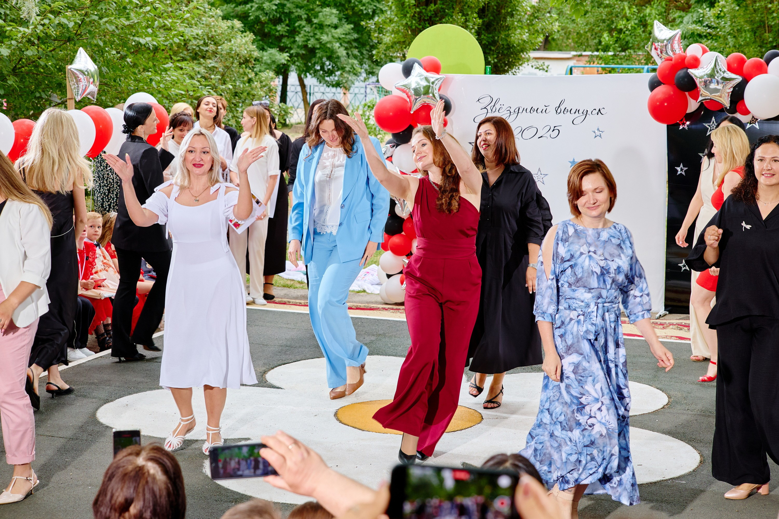 Выпускной 45 сад. Фотограф Выпускные альбомы Таганрог Сергей Коробченко