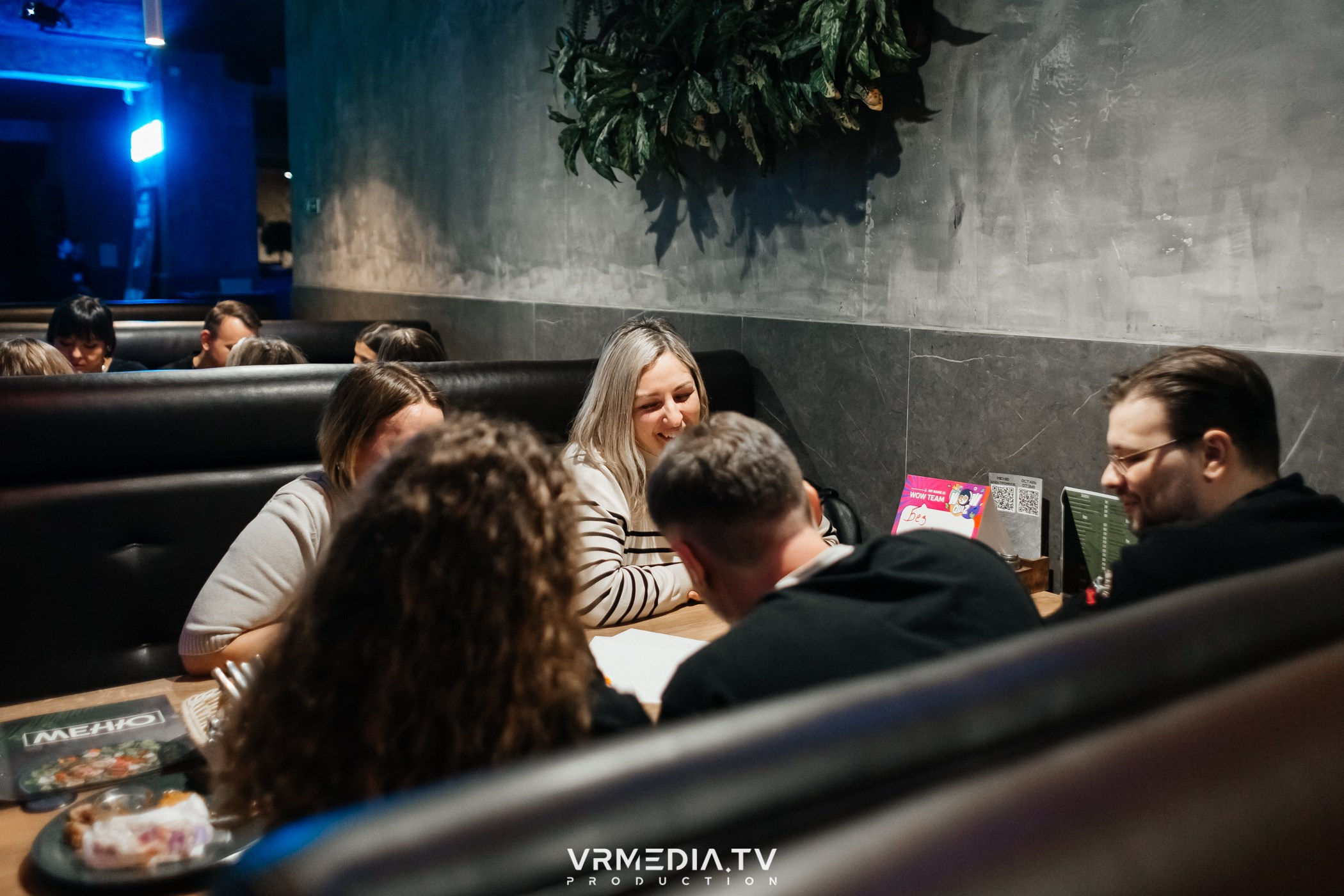 WoW QuiZ в баре «Друзья»