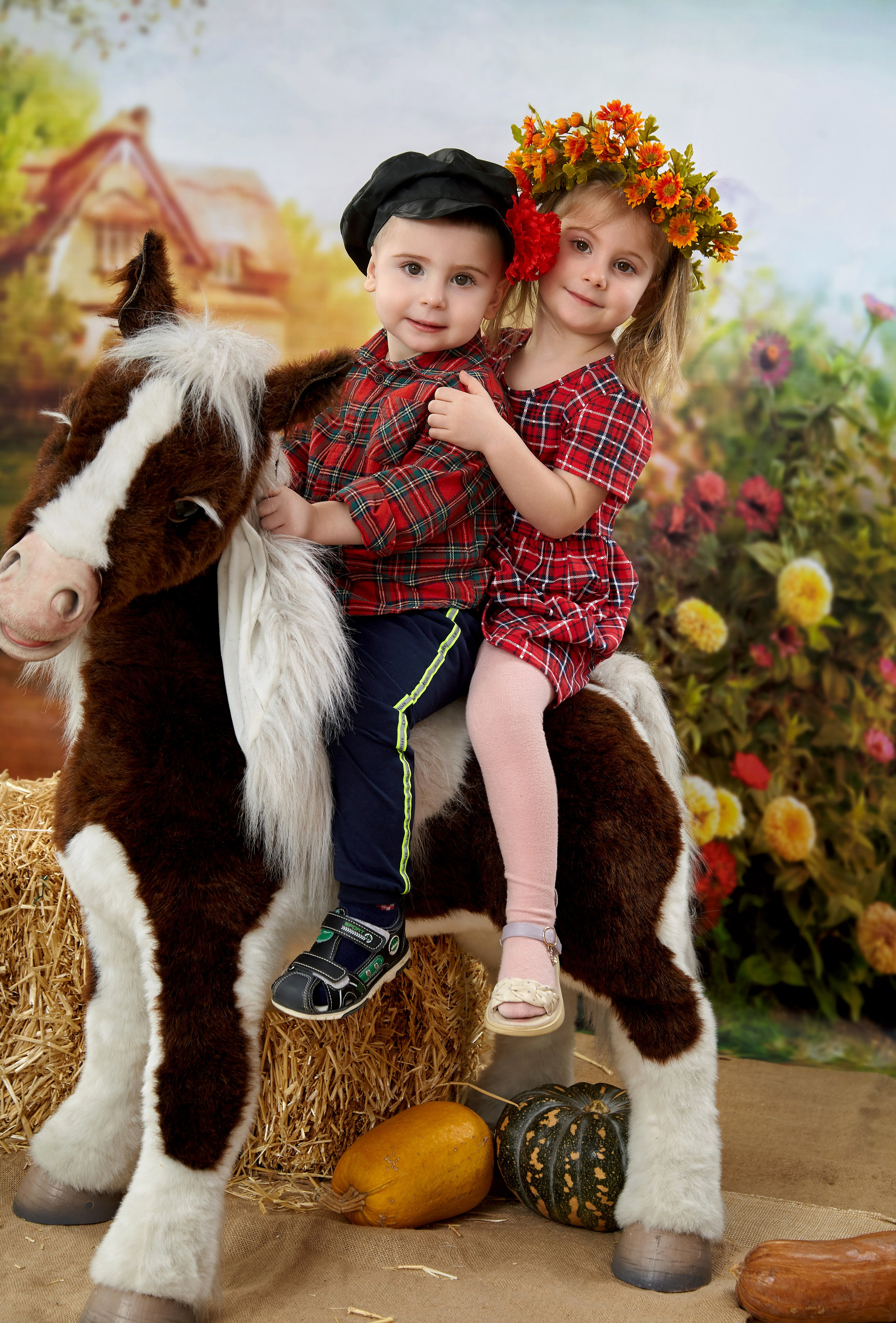 Осенняя фотосессия в дет-садах с лошадкой