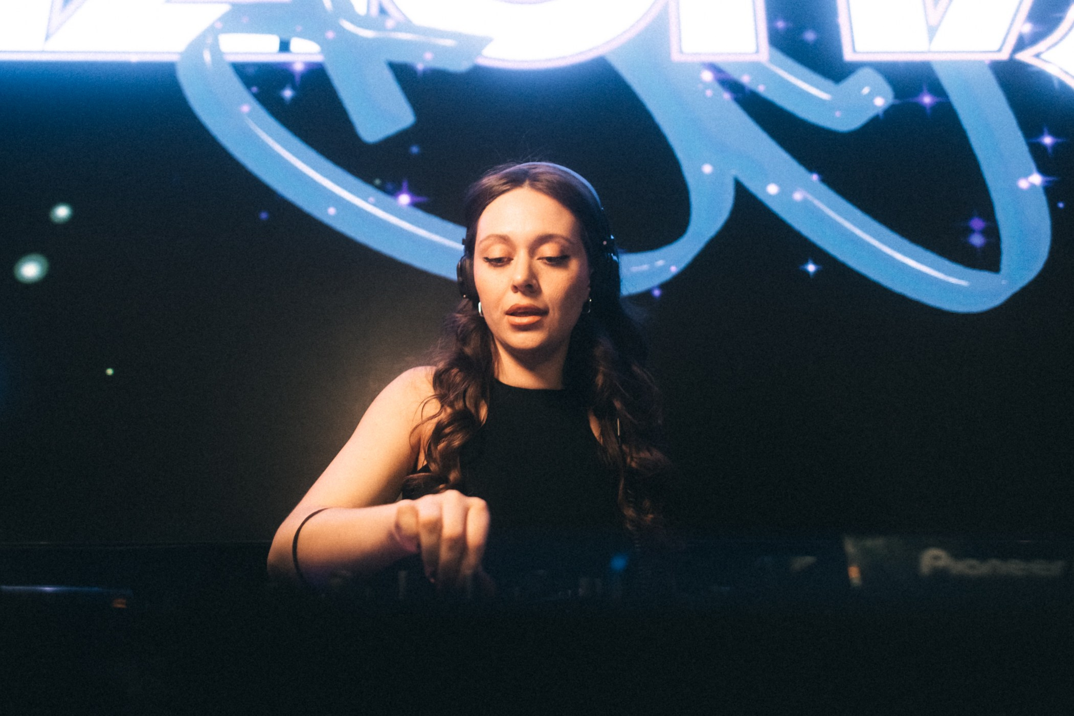 Выпускной школы диджеинга «Атмосфера». Фотограф Кемерово | Сергей