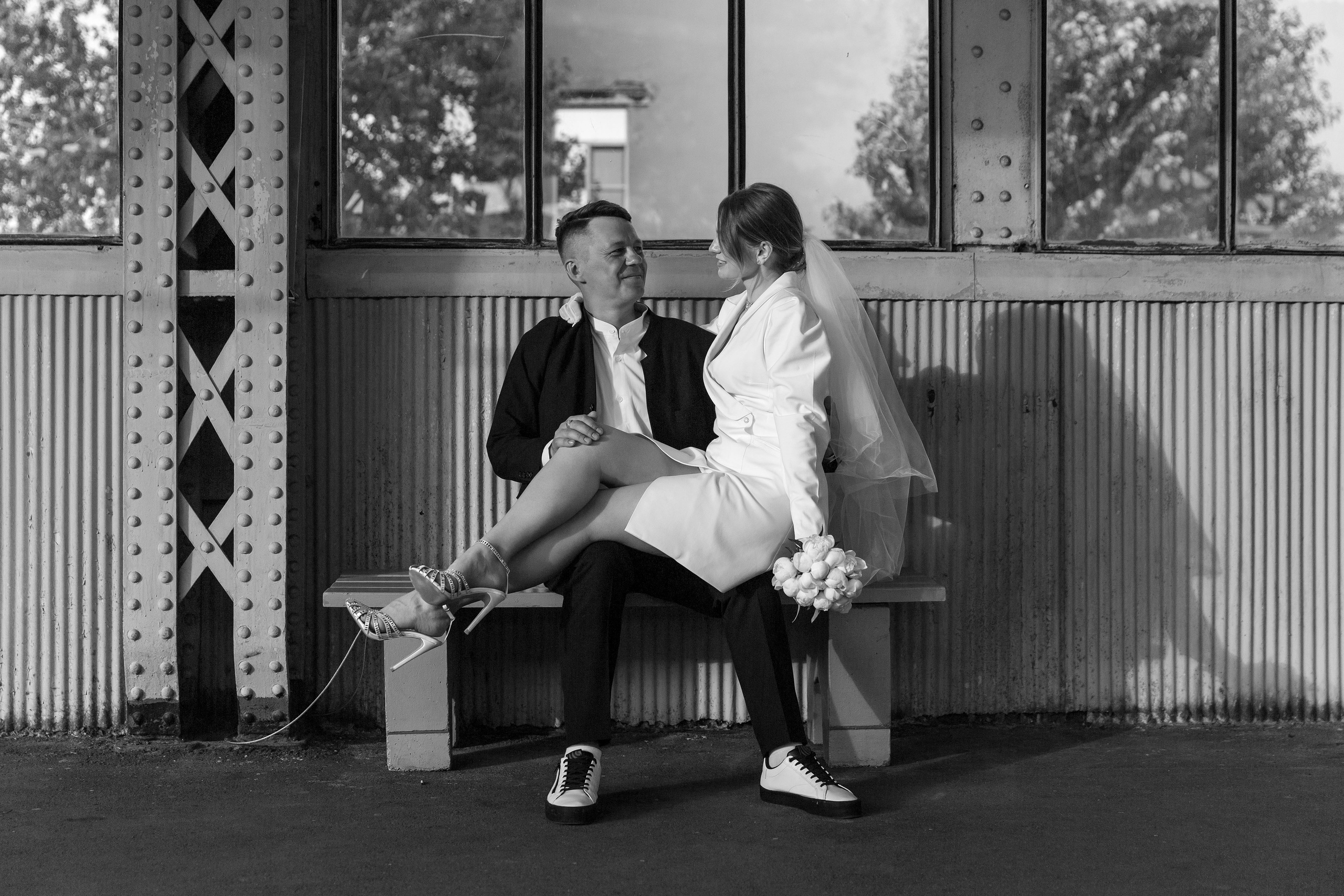 Анонс свадебной серии на Витебском вокзале. Свадебный и портретный фотограф в Санкт-Петербурге Надежда Чечулина