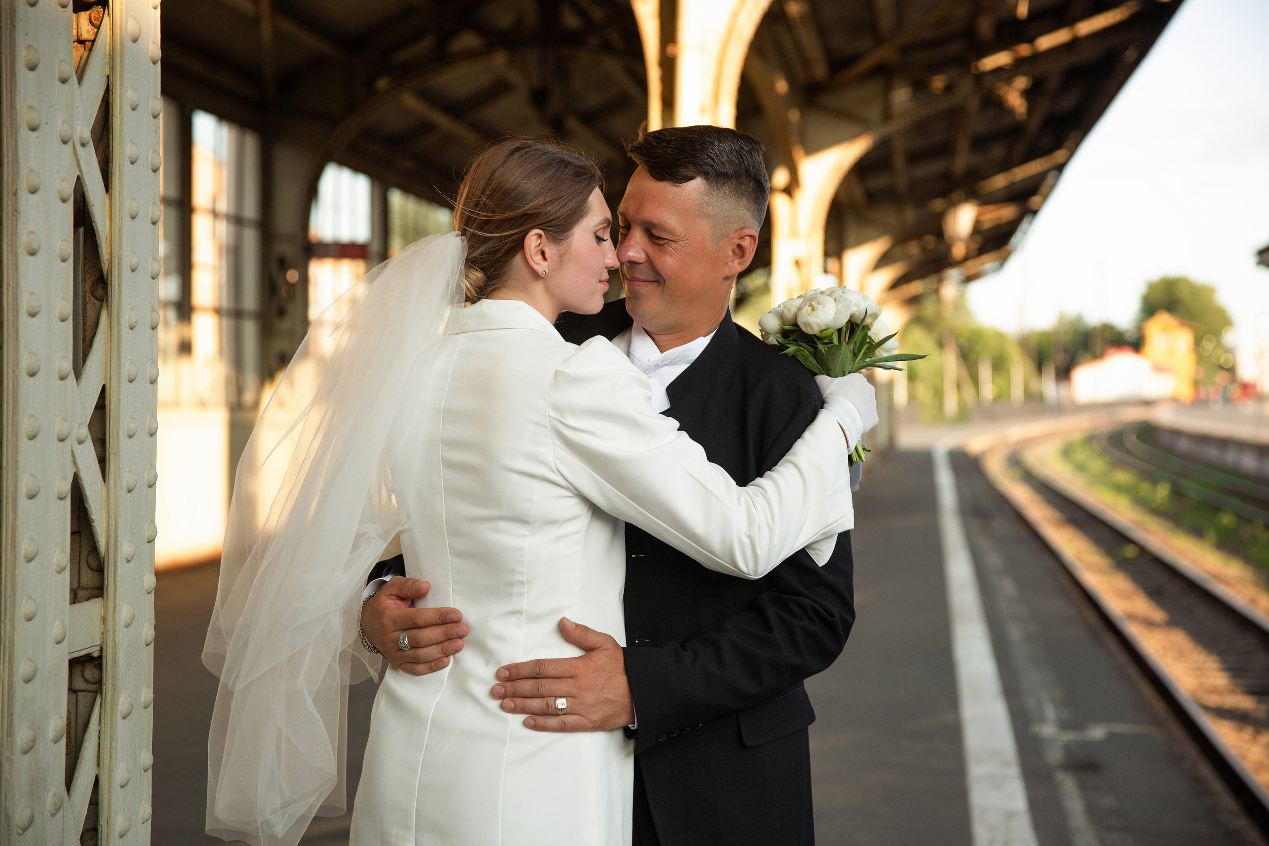 Анонс свадебной серии на Витебском вокзале. Свадебный и портретный фотограф в Санкт-Петербурге Надежда Чечулина