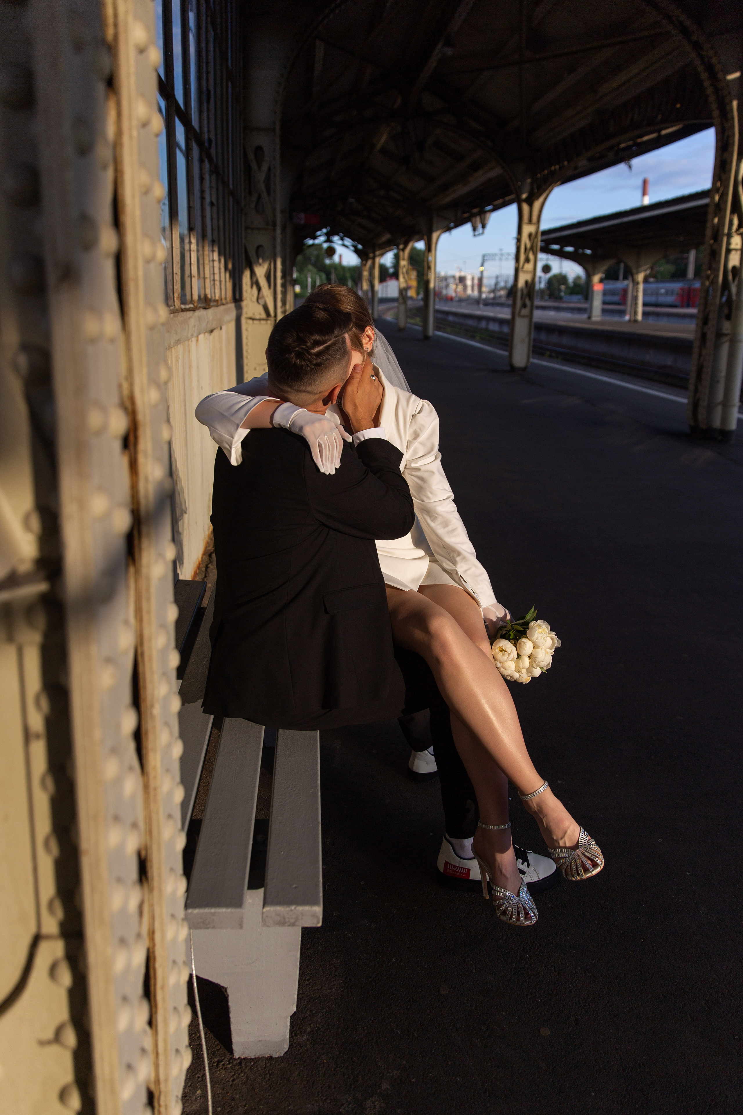 Анонс свадебной серии на Витебском вокзале. Свадебный и портретный фотограф в Санкт-Петербурге Надежда Чечулина