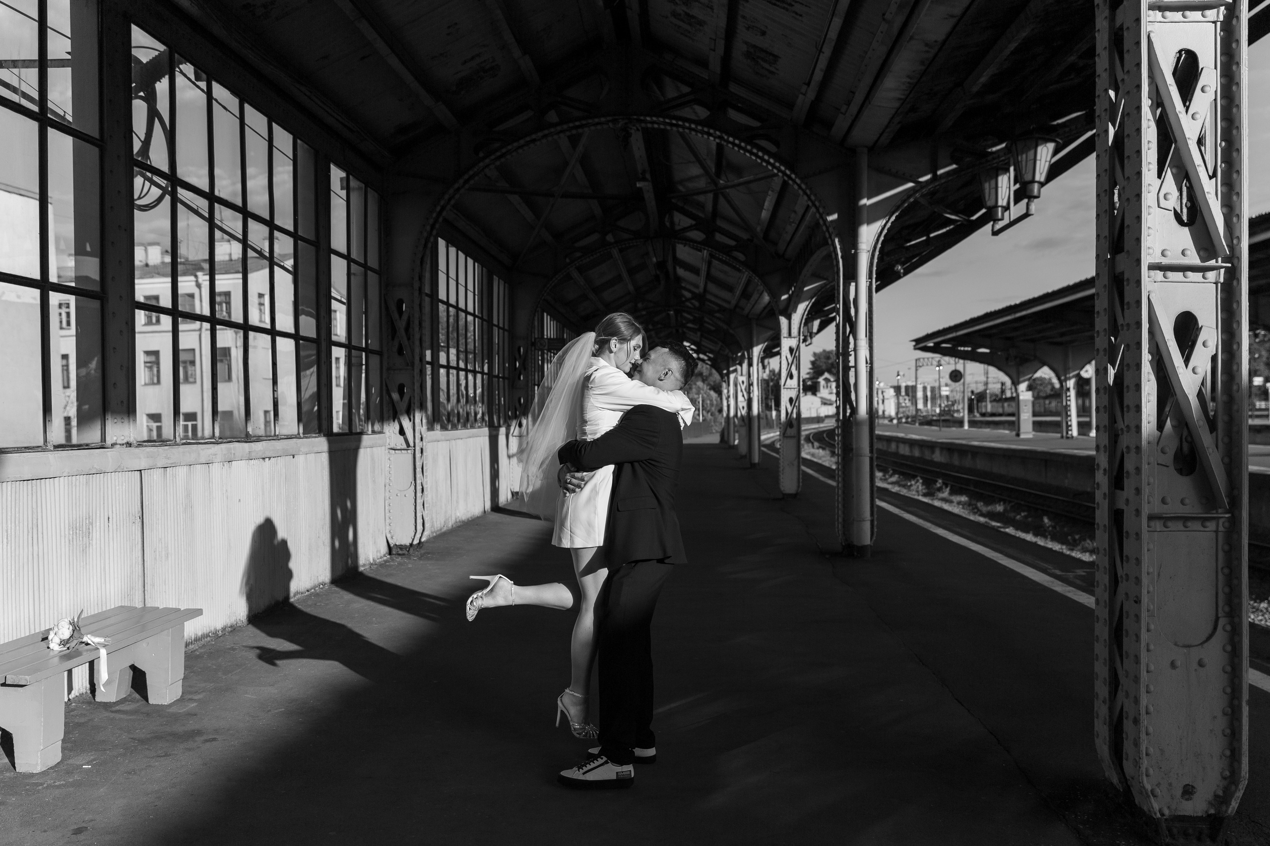 Анонс свадебной серии на Витебском вокзале. Свадебный и портретный фотограф в Санкт-Петербурге Надежда Чечулина