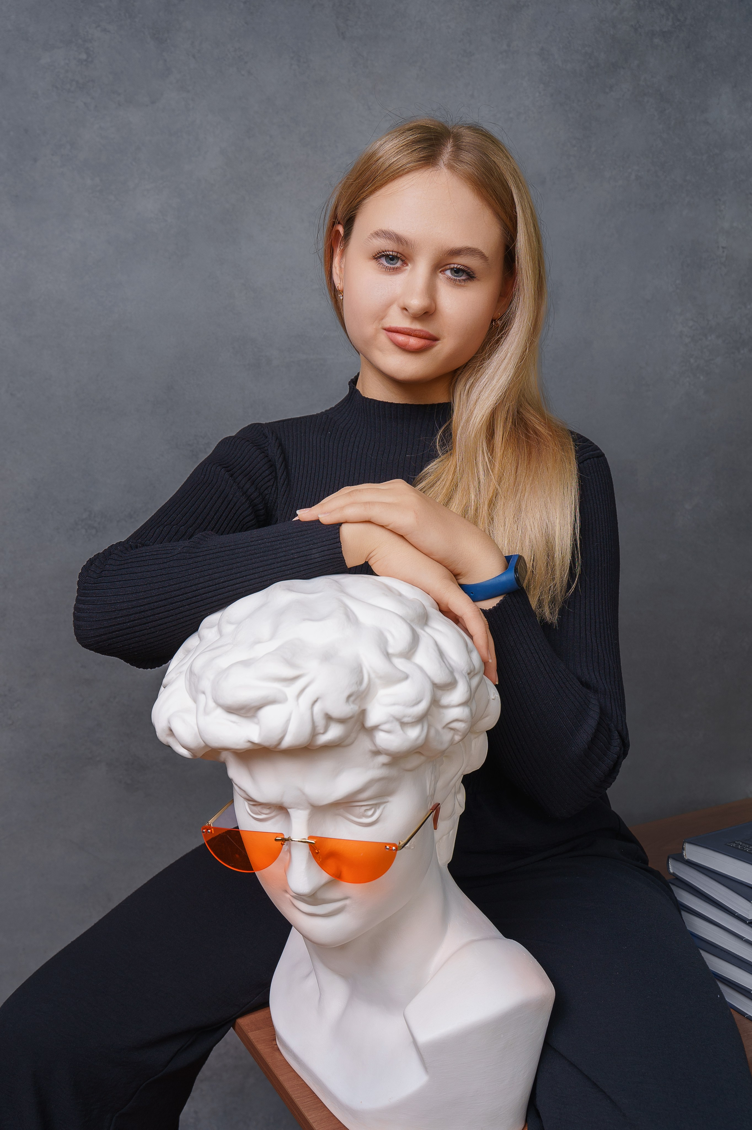 Дизайн «Буквы». Стильные выпускные альбомы и индивидуальные фотосессии в Таганроге