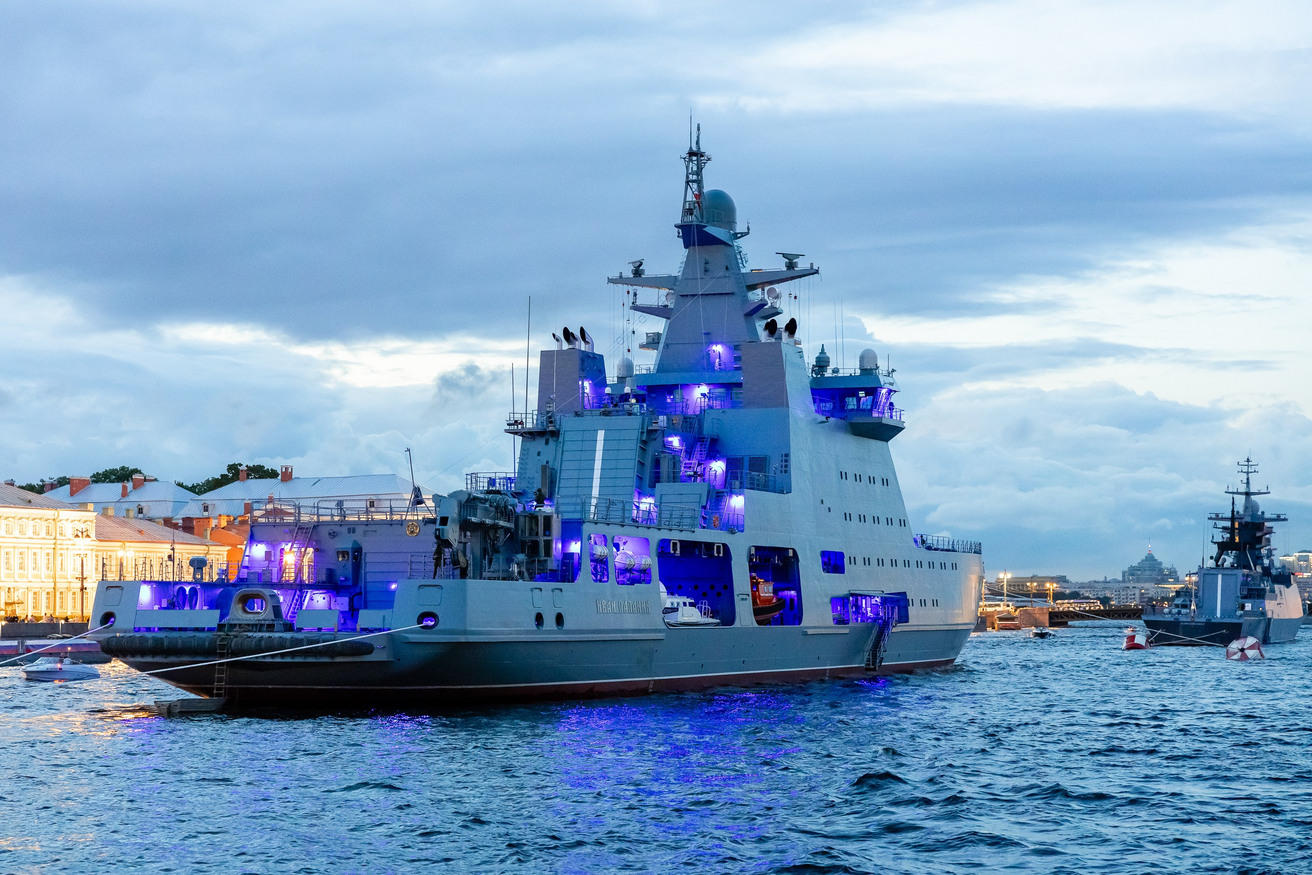 Экскурсия на двухпалубном теплоходе по Неве. Фотограф в Санкт-Петербурге — Сергей Петров