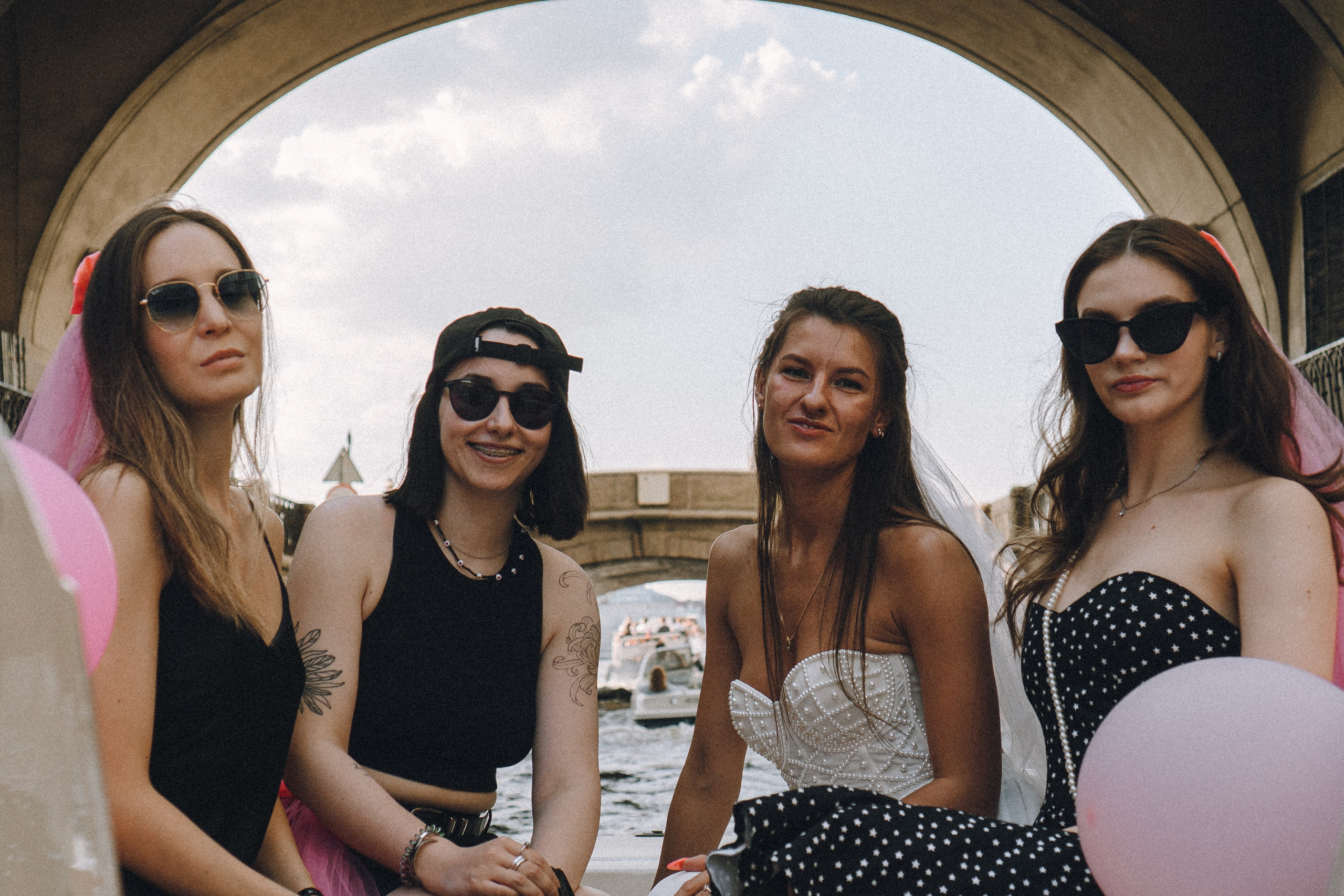 ДЕВИЧНИК НА КАТЕРЕ. Профессиональный фотограф, Санкт-Петербург — Виктория Богомолова