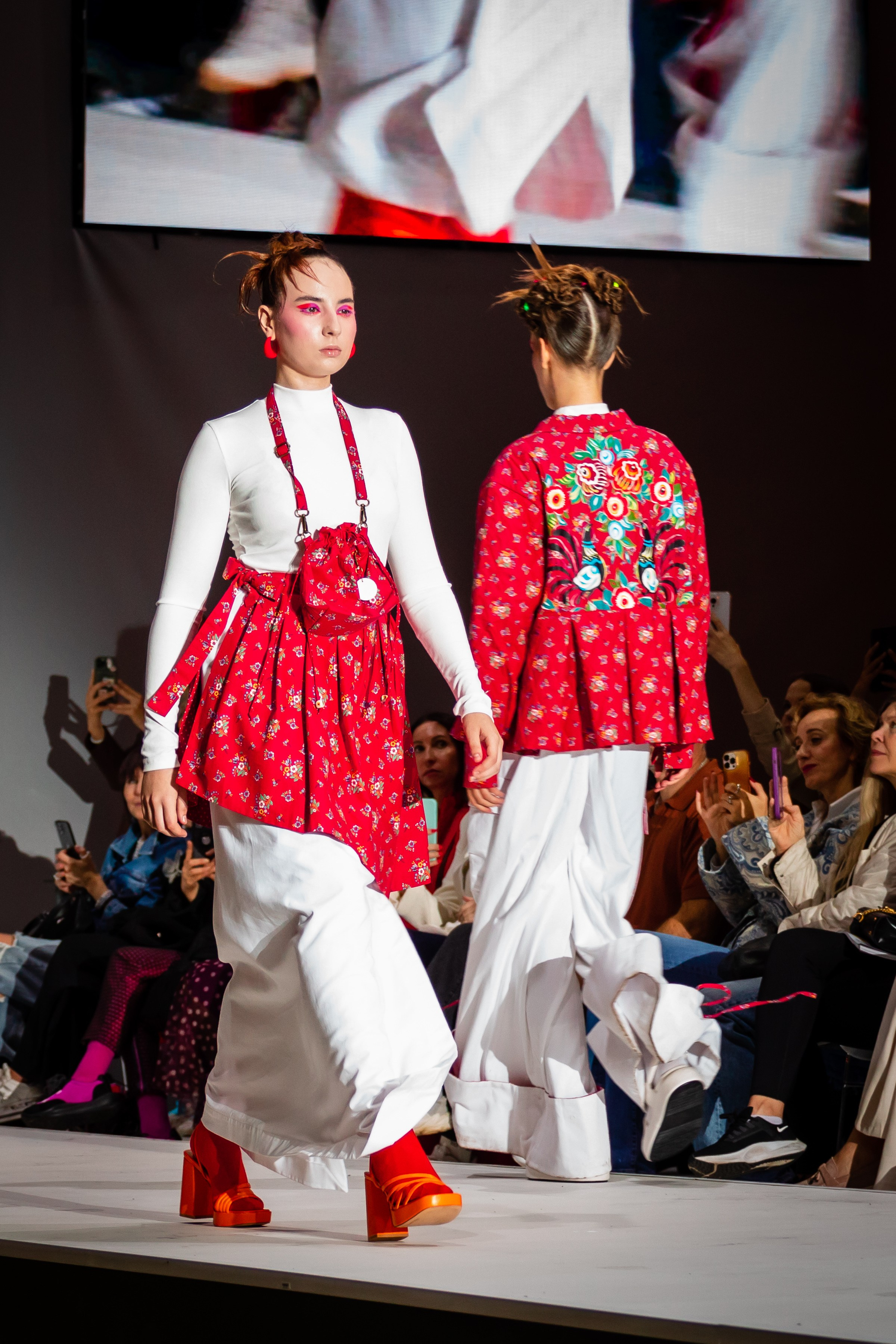 Фото с показа NOVIKOVA DSN и Шуйские ситцы MFW 29.08.25. Фотосессии и репортаж — Фотограф в Москве — Рина Серёгина