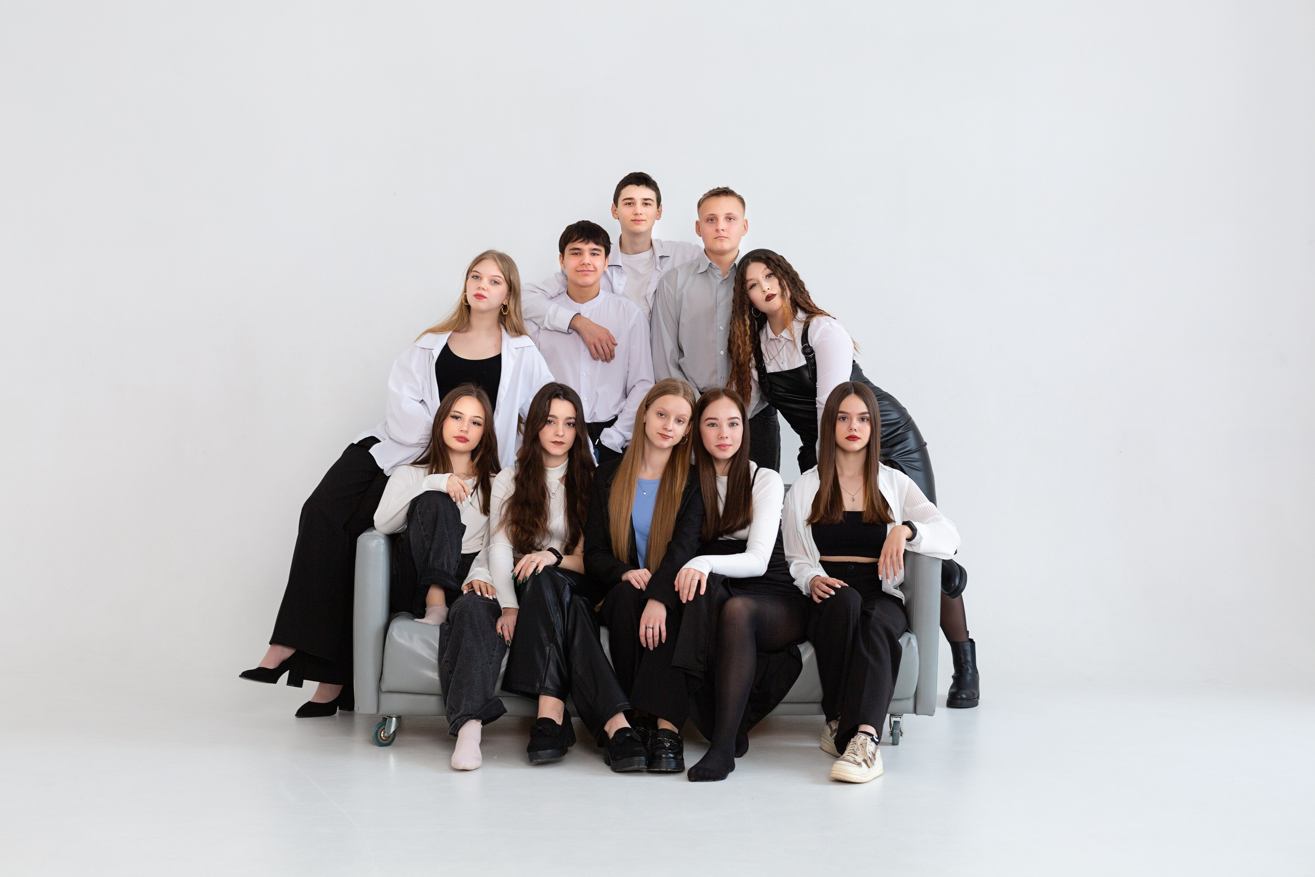 Фотоальбомы СТАРШЕКЛАССНИКИ. Студия «Фокус» детская фотография Ольги Поповой г. Бийск