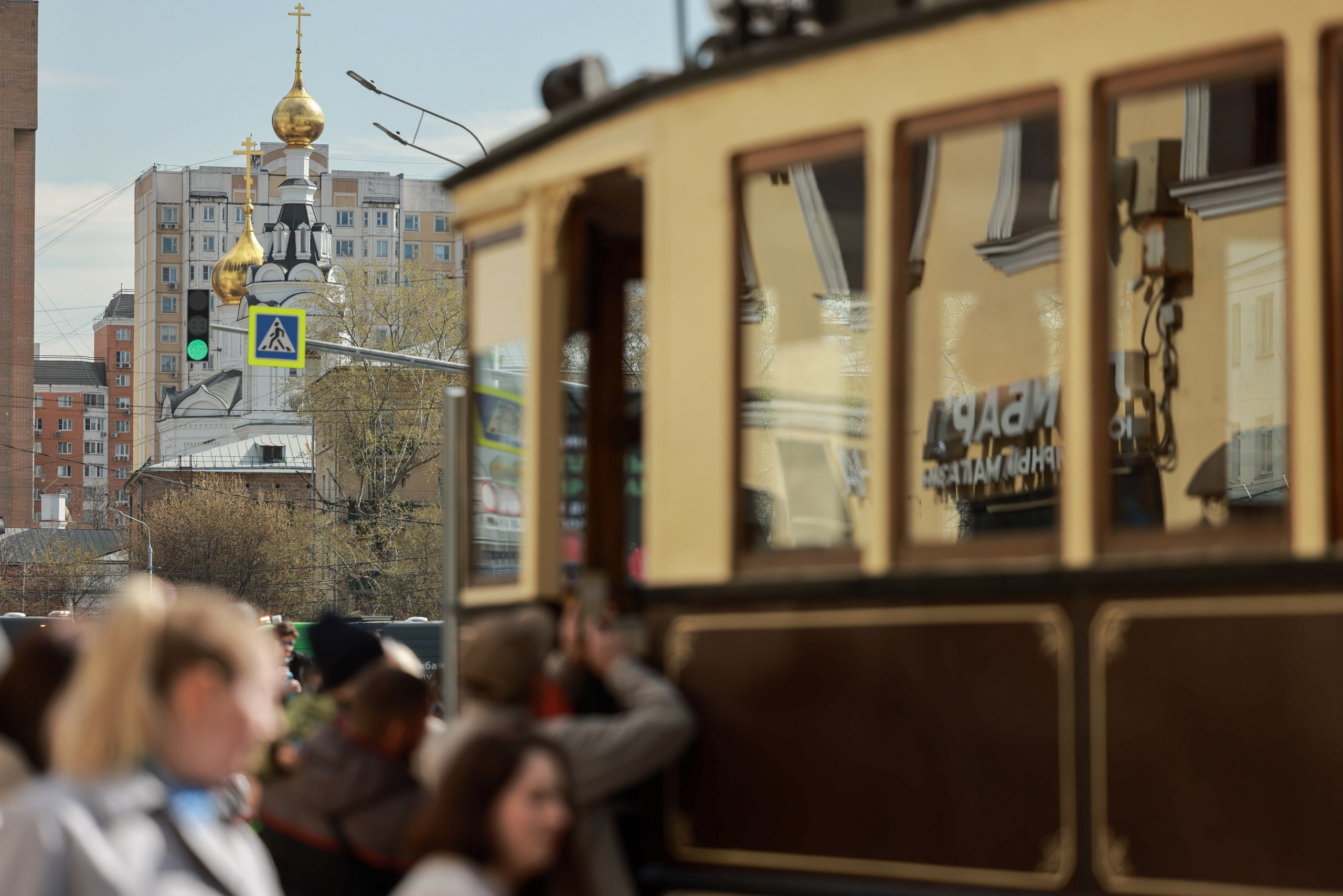 Парад трамваев. Репортажный, архитектурный, театральный и файн-арт фотограф Лена Мельникова в Москве