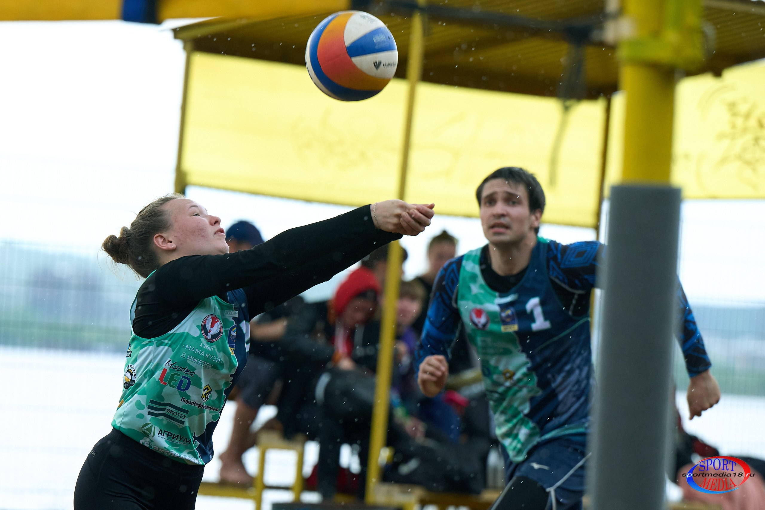 Пляжный волейбол. ПРИВОЛЖСКАЯ ЛИГА MIXT Ижевск 18.05.2025. Спортивный репортажный фотограф в Ижевске Сергей Мерзляков