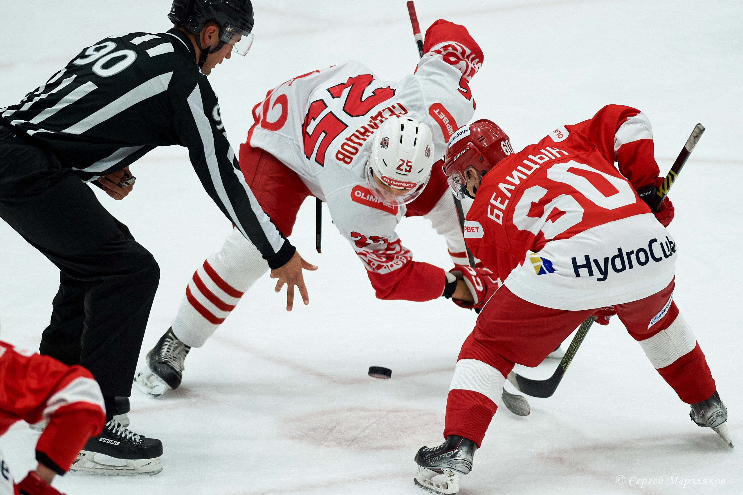 Хоккей. OLIMPBET Чемпионат России — ВХЛ Ижсталь — Ростов. 28.09.2024 Ижевск. Спортивный репортажный фотограф в Ижевске Сергей Мерзляков