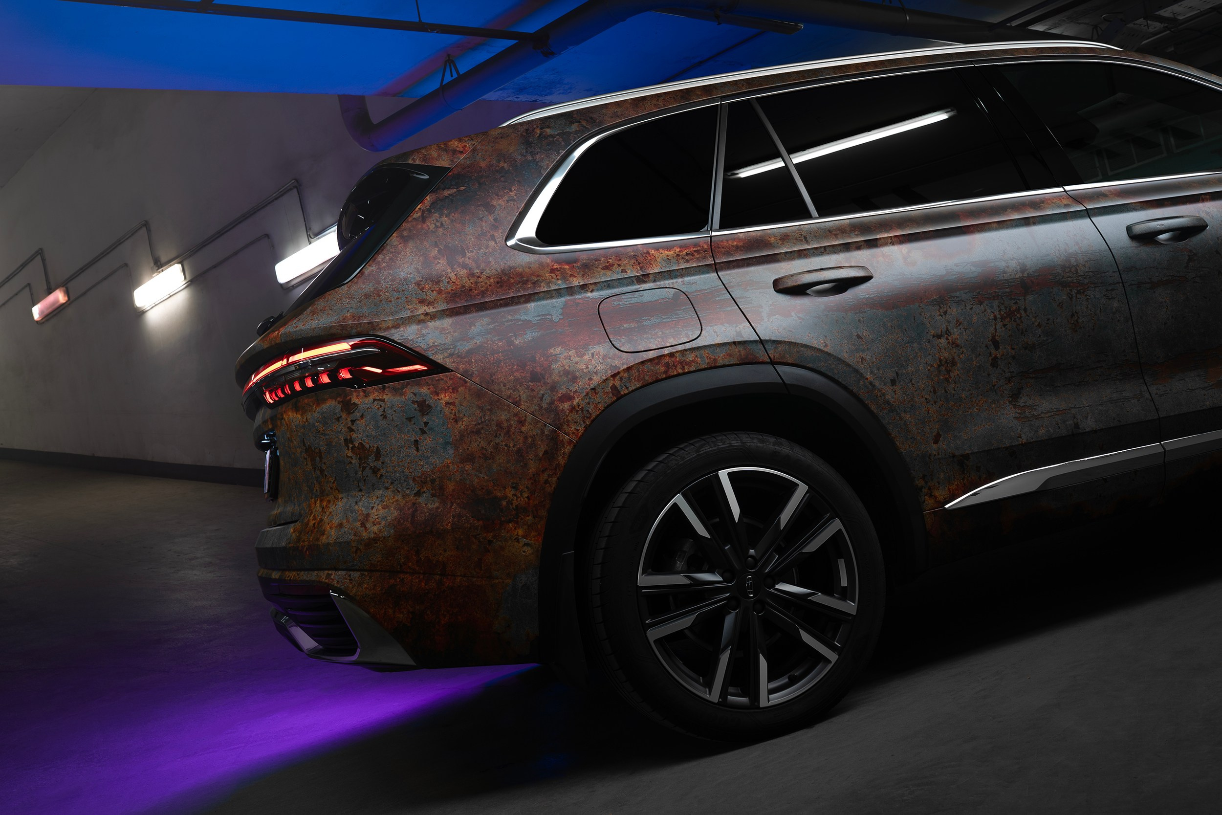 Винилография на Geely Monjaro. Студия дизайна и оклейки авто Barmaley Design