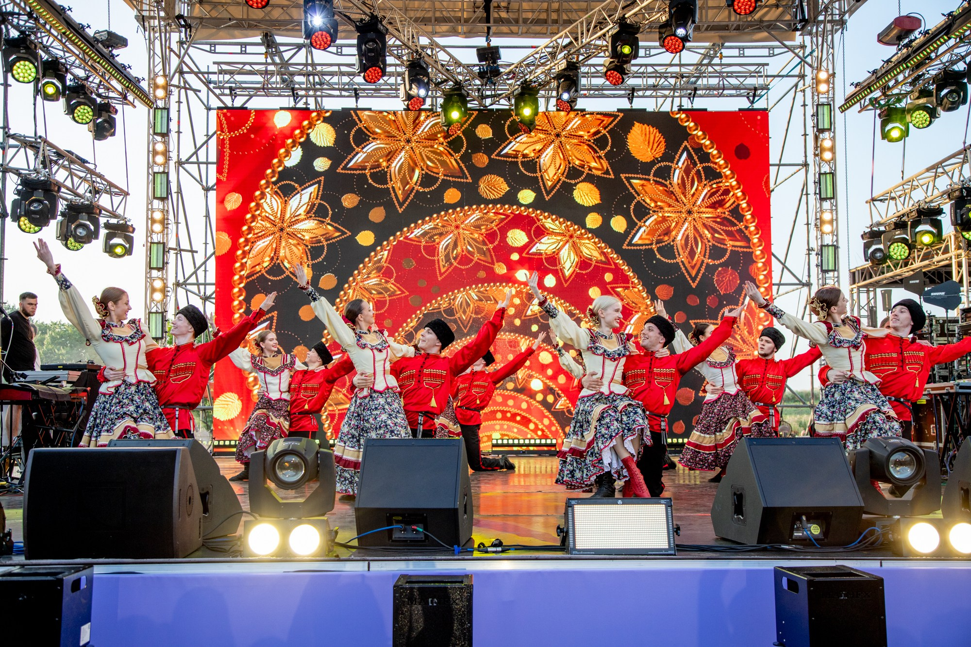 Краевой День молодёжи в Краснодаре 2023. Репортажный, промышленный и маркетплейс-фотограф Дмитрий Чернат