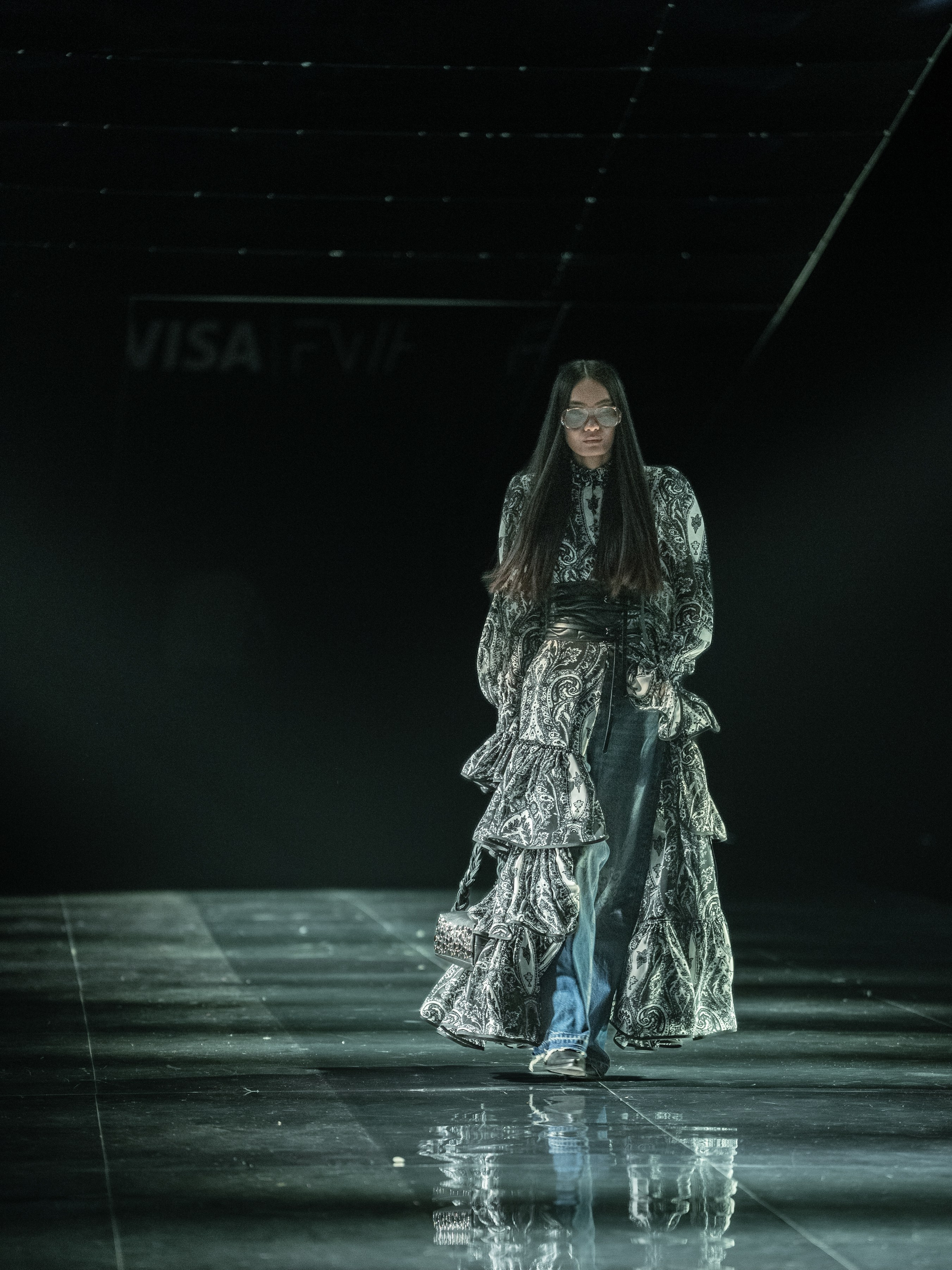 Visa Fashion Week Almaty Pre-Fall 2026 April Leonid Zherebtsov. Сайт Алматинского НЮ АРТ, будуар и фэшн фотографа Дениса Карпенко