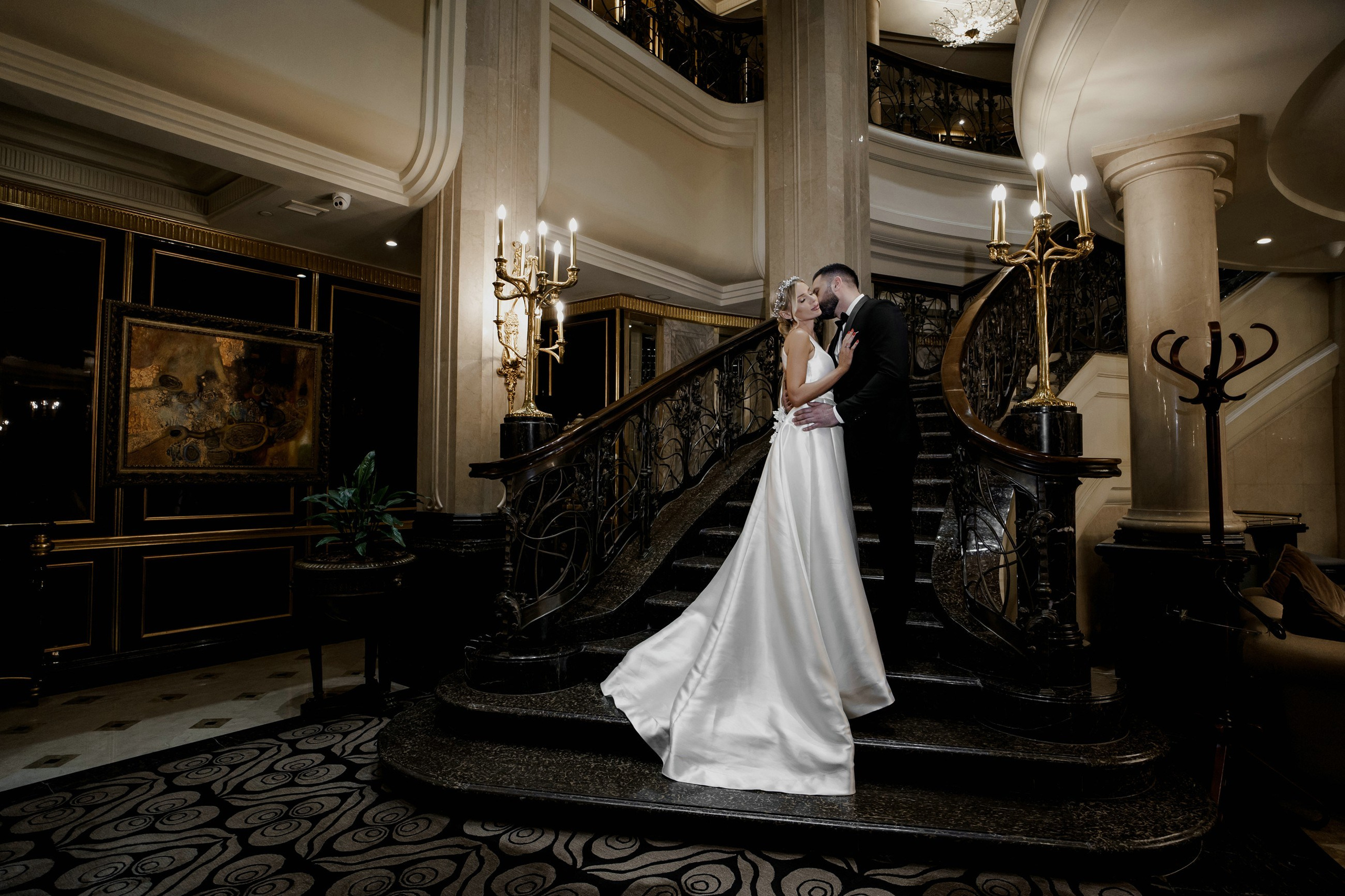 Свадебная фотосессия в отеле St. Regis Москва Никольская. Свадебный и семейный фотограф в Москве Светлана Зоткина